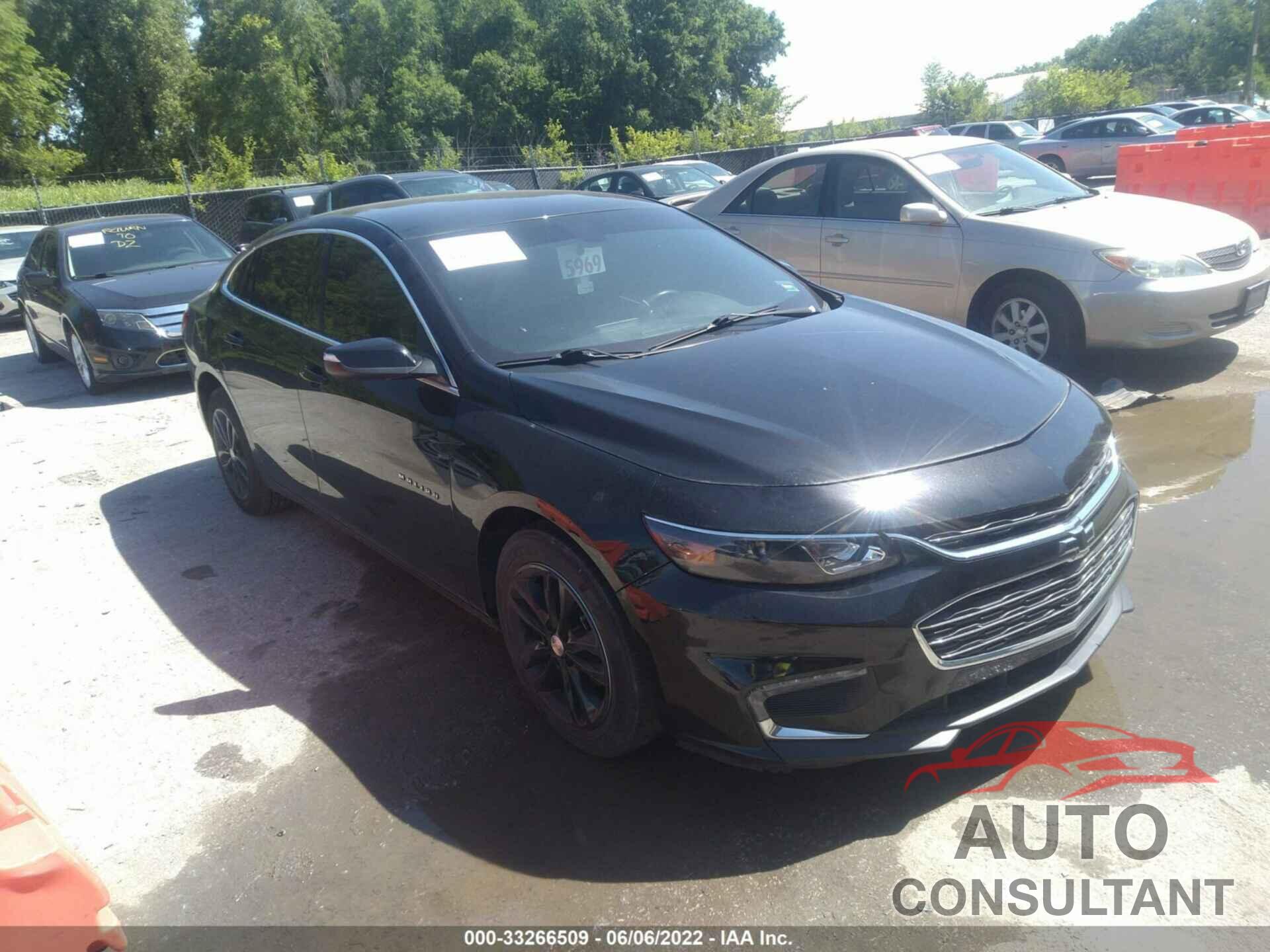 CHEVROLET MALIBU 2018 - 1G1ZD5ST1JF201381