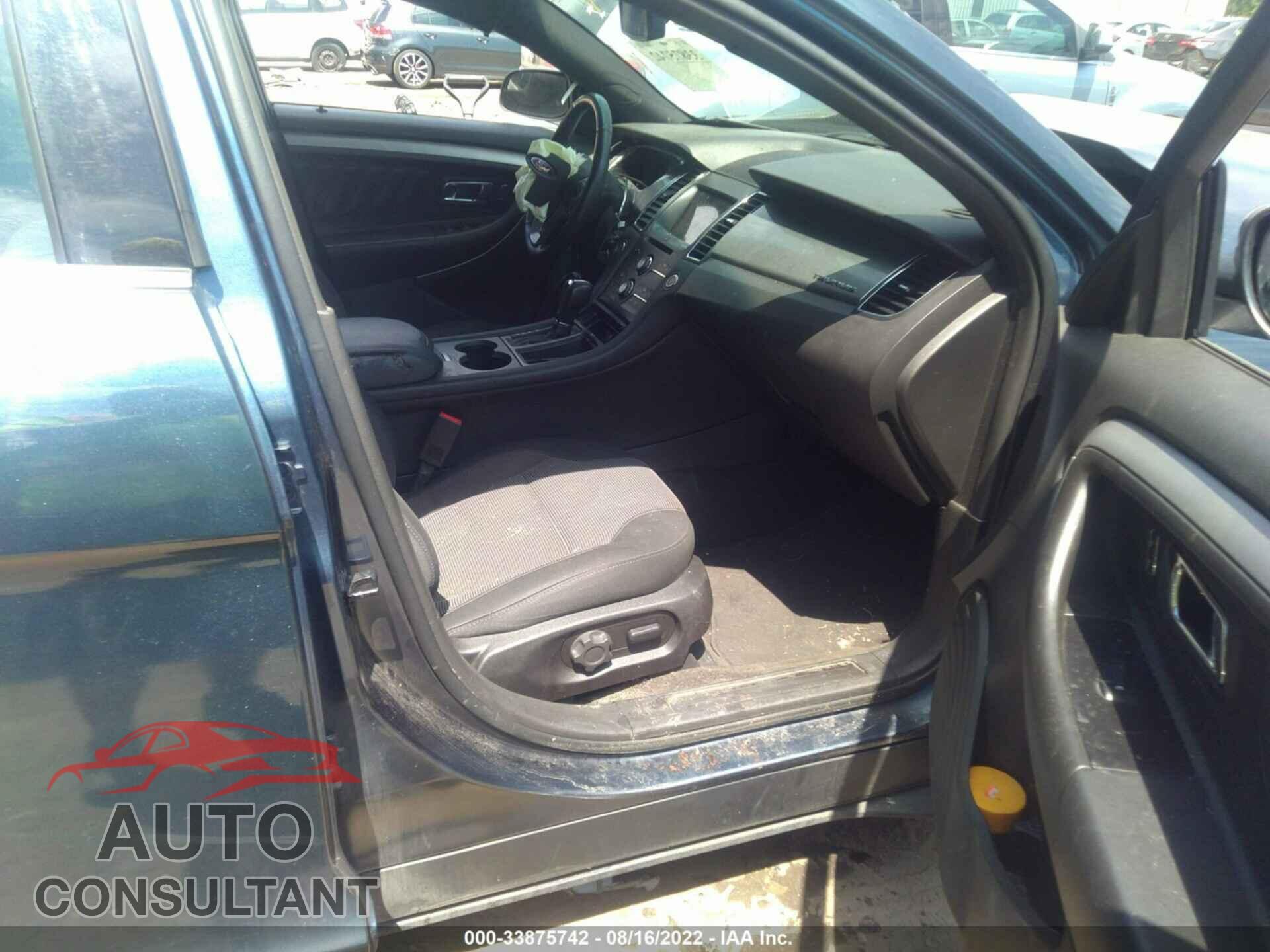 FORD TAURUS 2018 - 1FAHP2E85JG125471