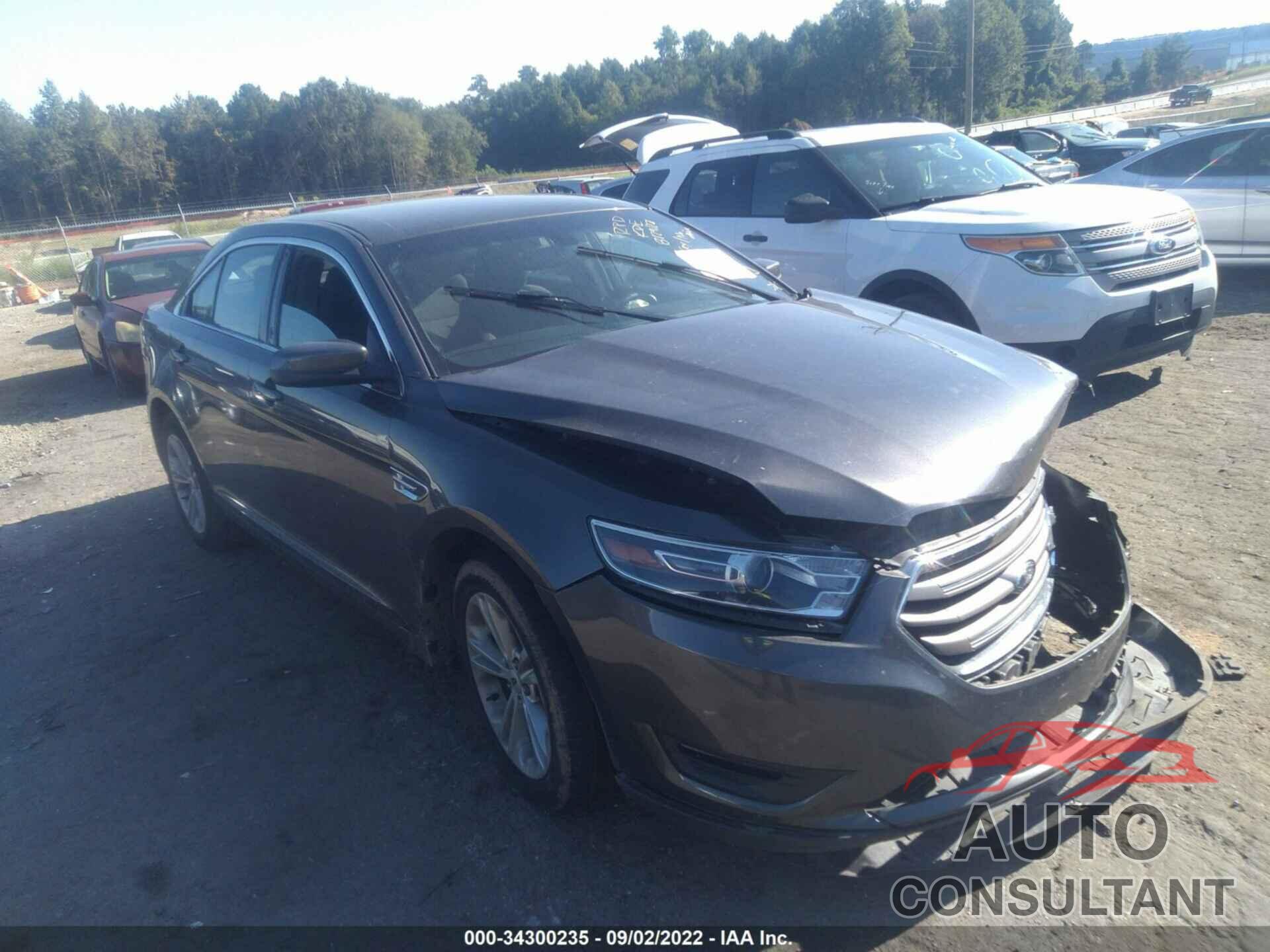 FORD TAURUS 2018 - 1FAHP2E83JG132127