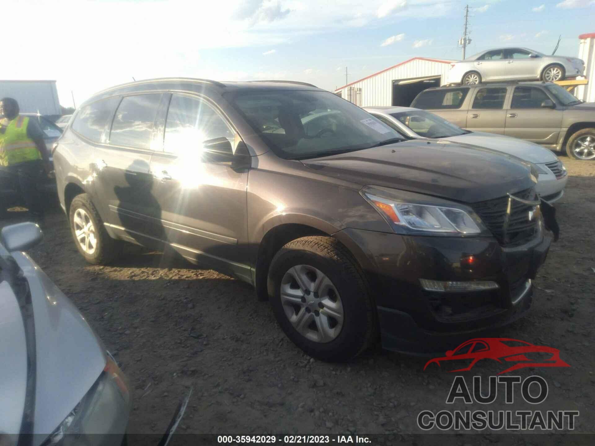 CHEVROLET TRAVERSE 2015 - 1GNKVFED3FJ152325