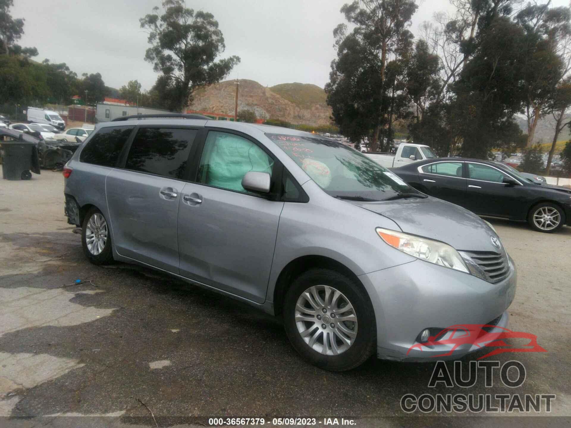 TOYOTA SIENNA 2015 - 5TDYK3DC0FS589947