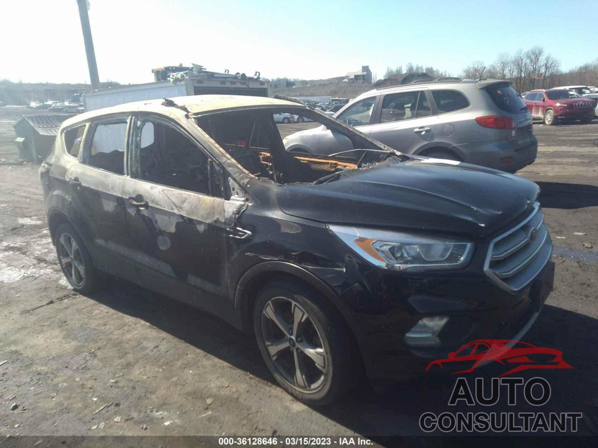 FORD ESCAPE 2017 - 1FMCU9GD5HUA98084