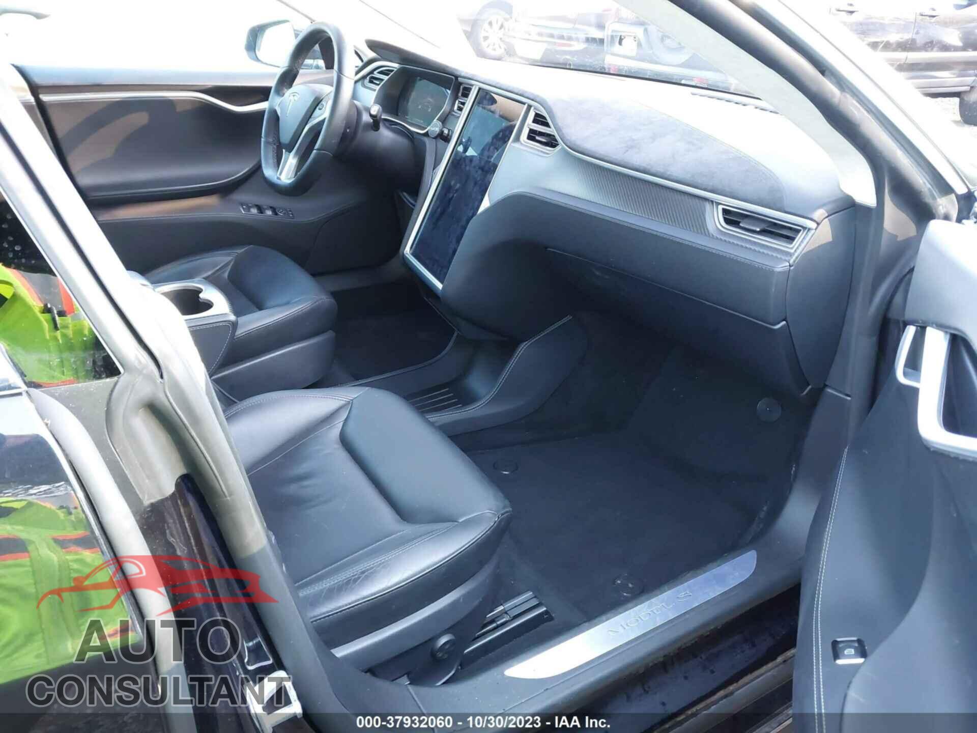 TESLA MODEL S 2015 - 5YJSA1E27FF101181