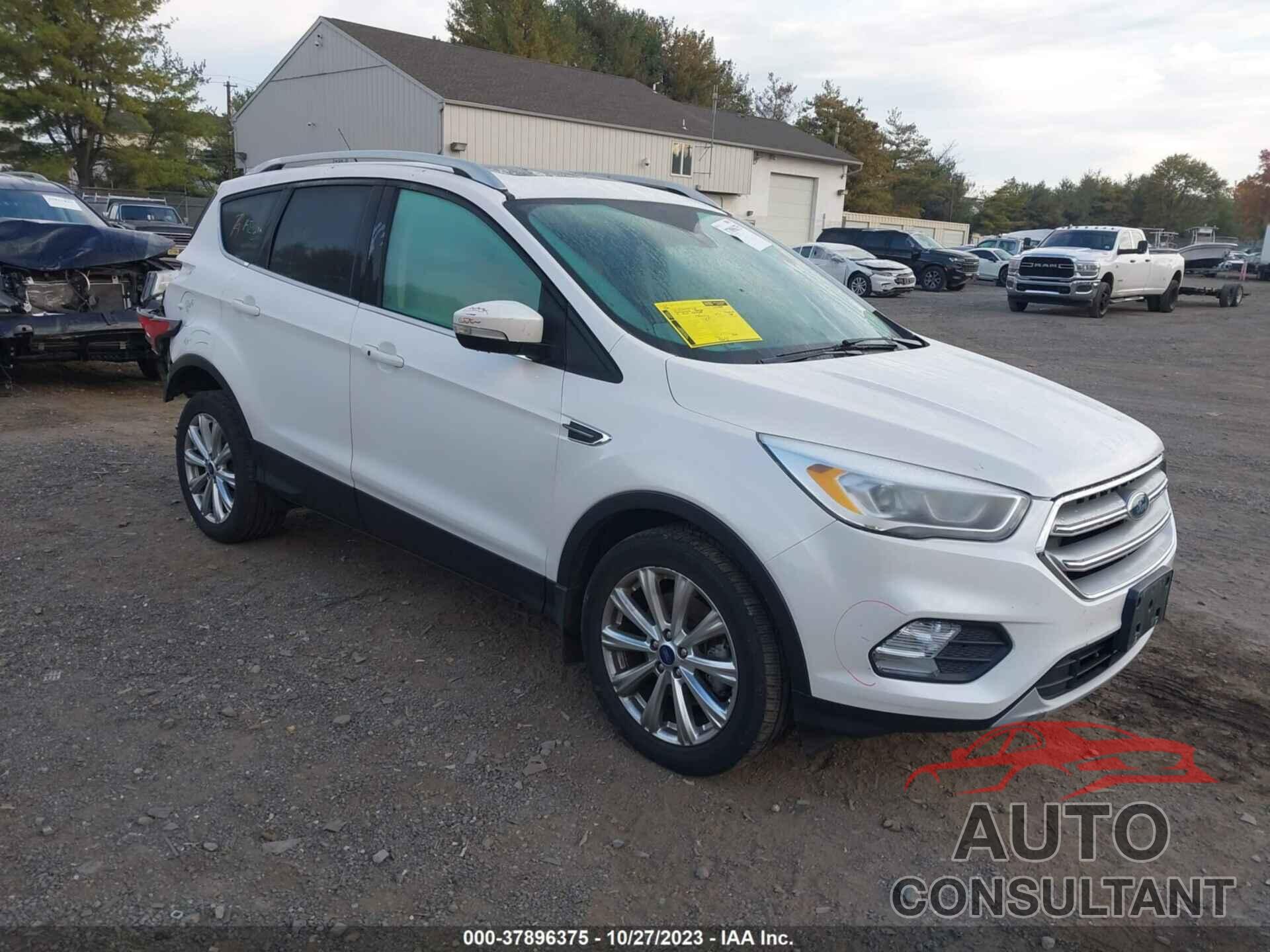 FORD ESCAPE 2017 - 1FMCU9J96HUA44992