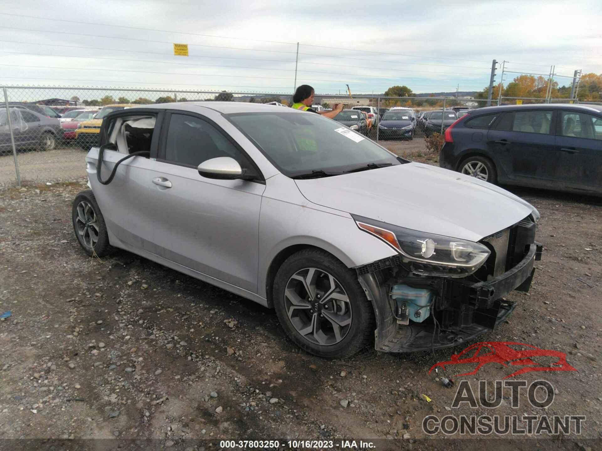 KIA FORTE 2019 - 3KPF24AD2KE090646