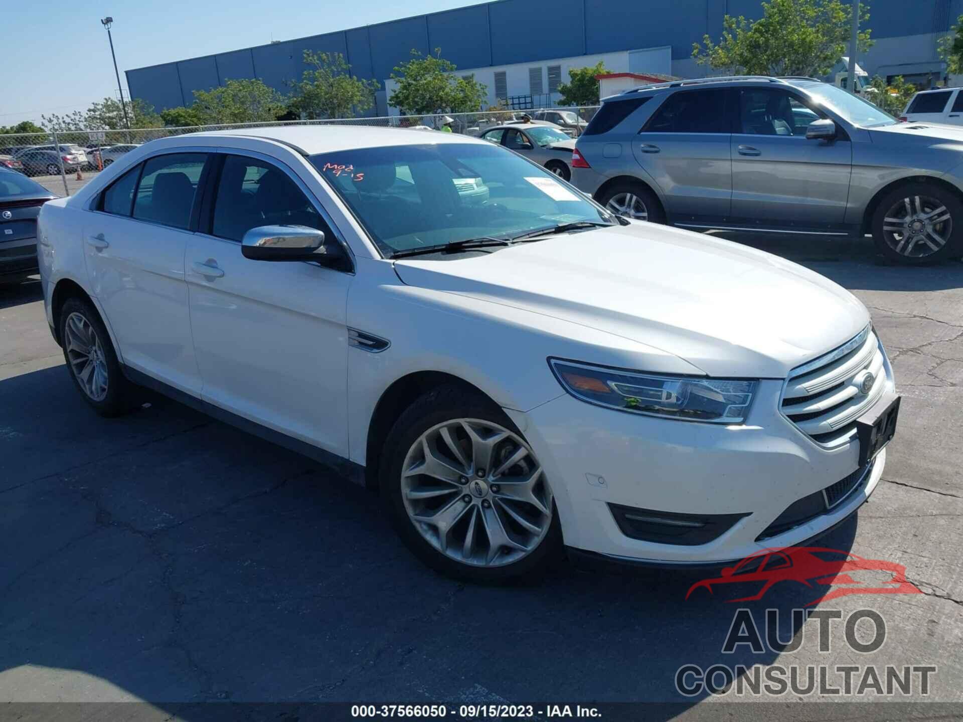 FORD TAURUS 2018 - 1FAHP2J86JG135853