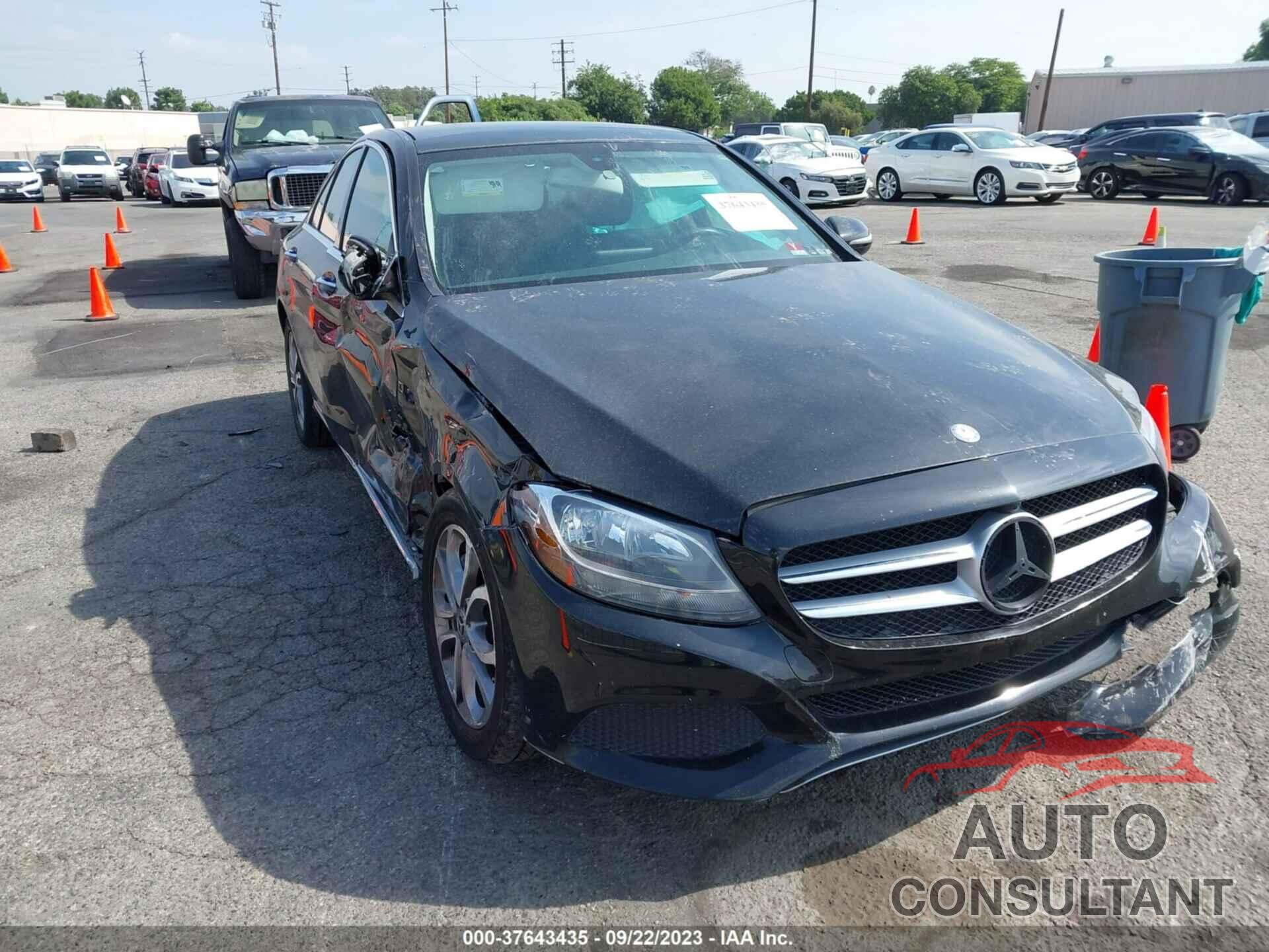 MERCEDES-BENZ C 300 2017 - 55SWF4KB9HU211563