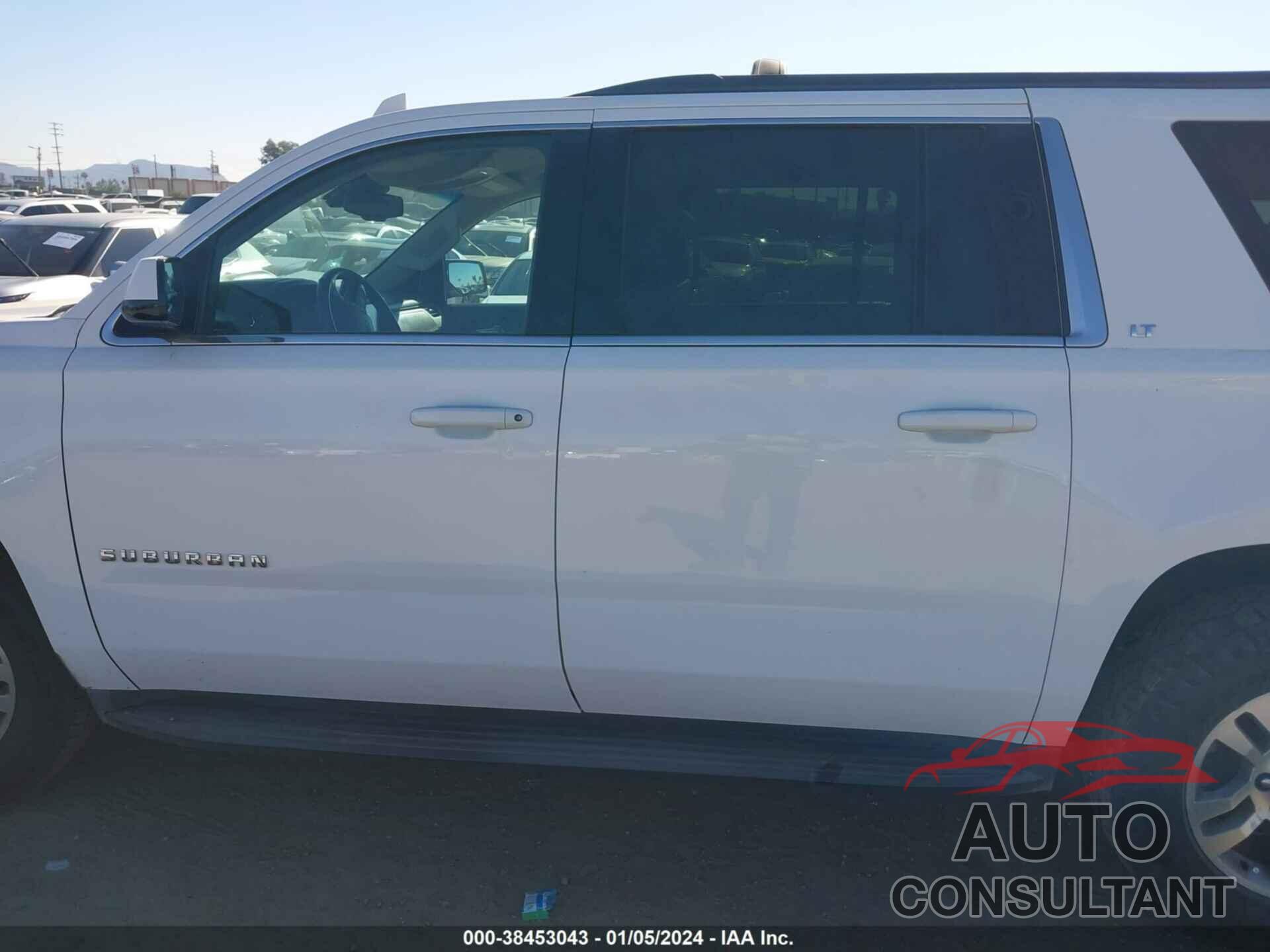 CHEVROLET SUBURBAN 2017 - 1GNSKHKC1HR154675