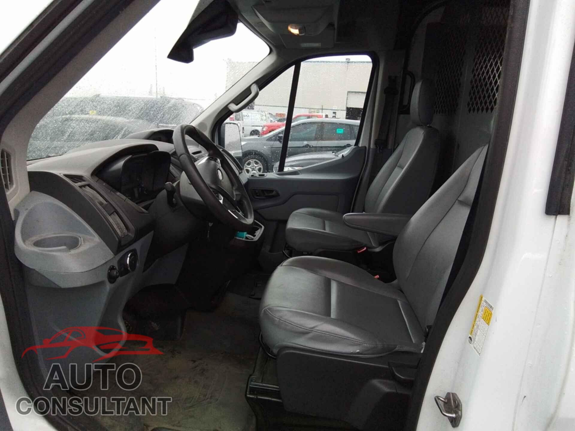 FORD TRANSIT 2019 - 1FTYR2CM4KKA30161