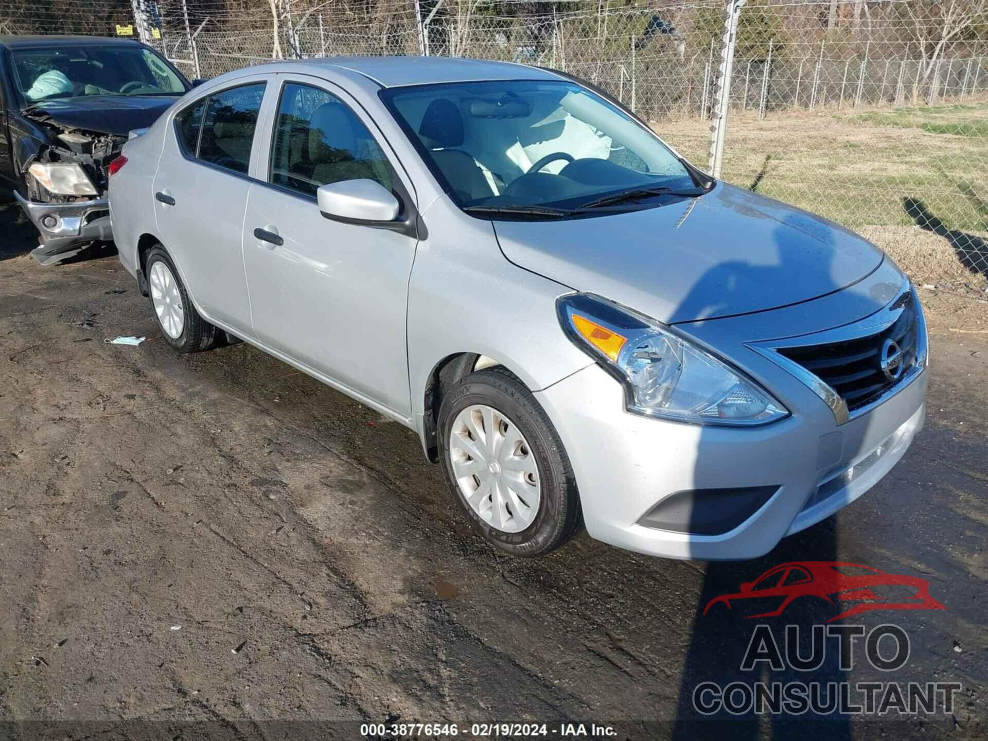 NISSAN VERSA 2018 - 3N1CN7AP1JL813986