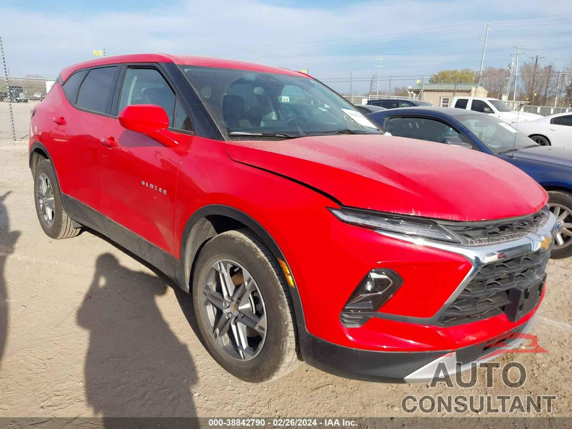 CHEVROLET BLAZER 2023 - 3GNKBHR49PS231917