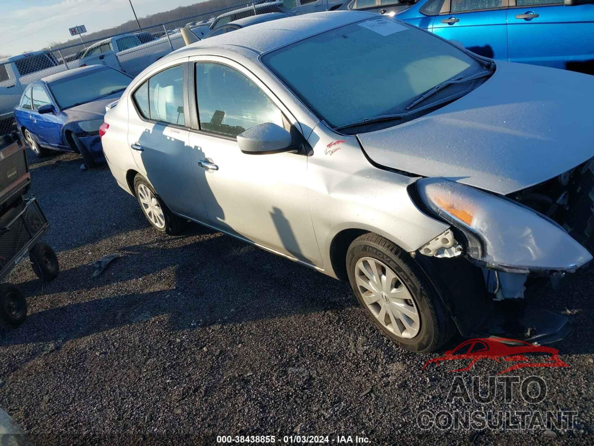 NISSAN VERSA 2018 - 3N1CN7APXJL812982