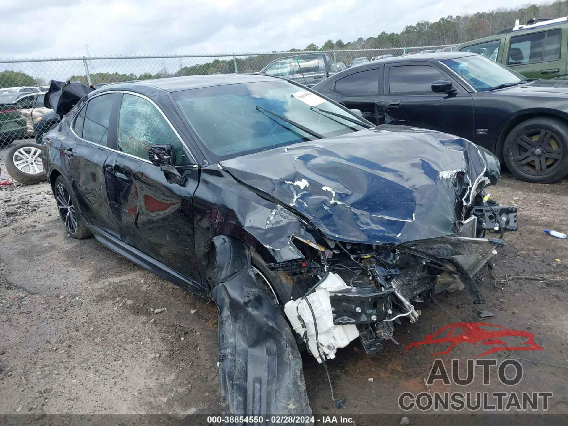 TOYOTA CAMRY 2018 - 4T1B11HK5JU066535
