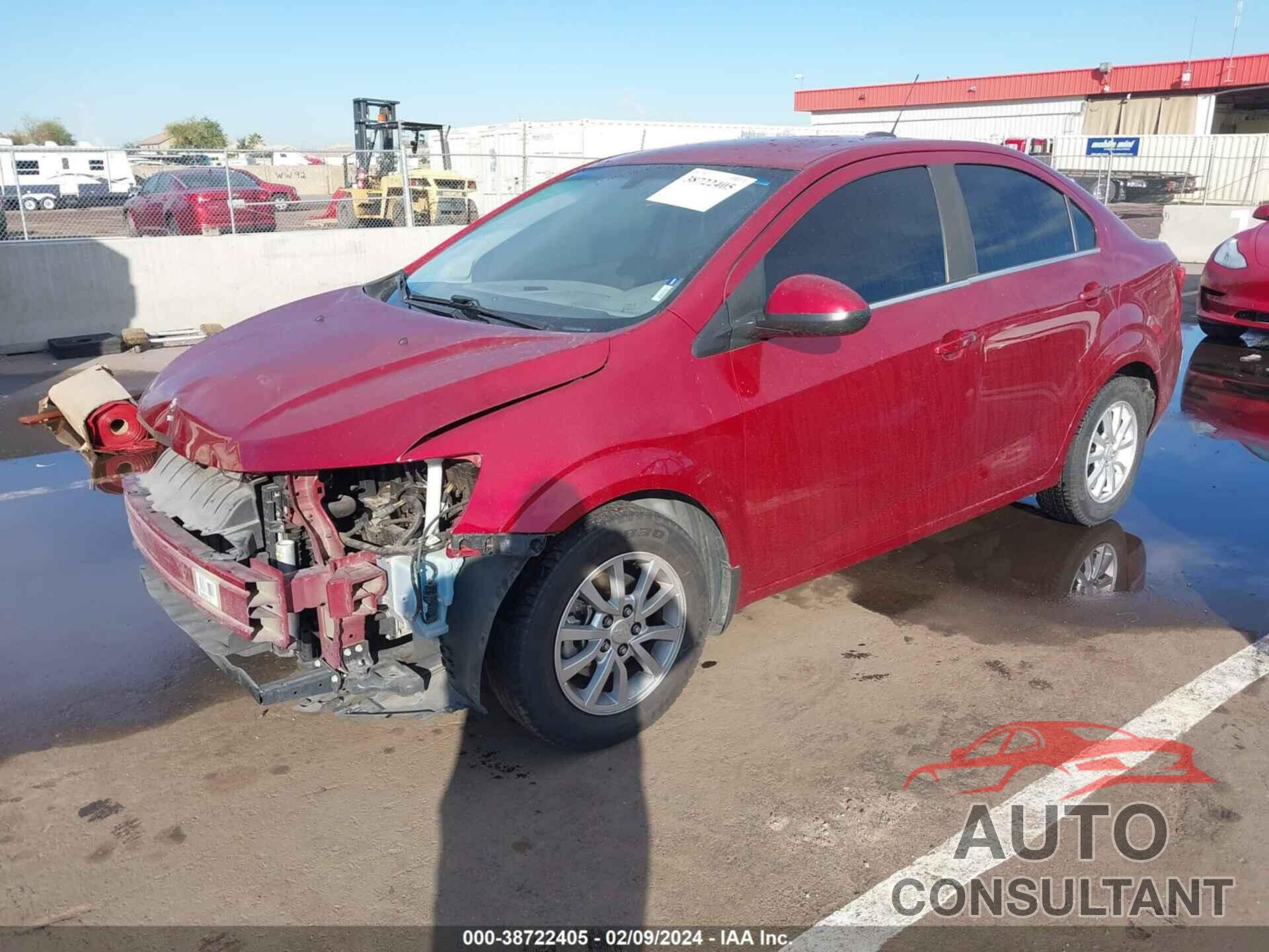 CHEVROLET SONIC 2018 - 1G1JD5SH7J4117652