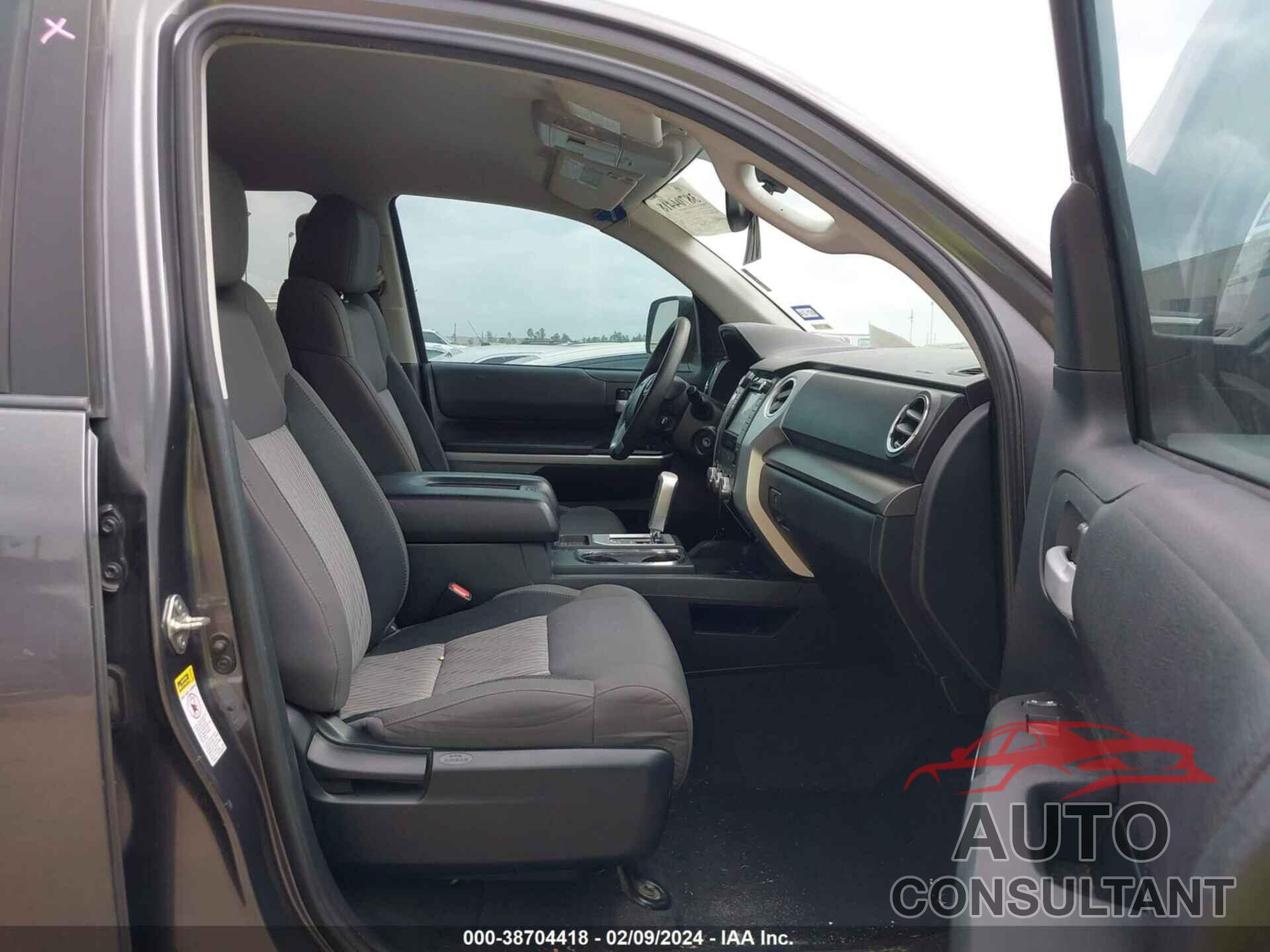 TOYOTA TUNDRA 2016 - 5TFEM5F12GX106832