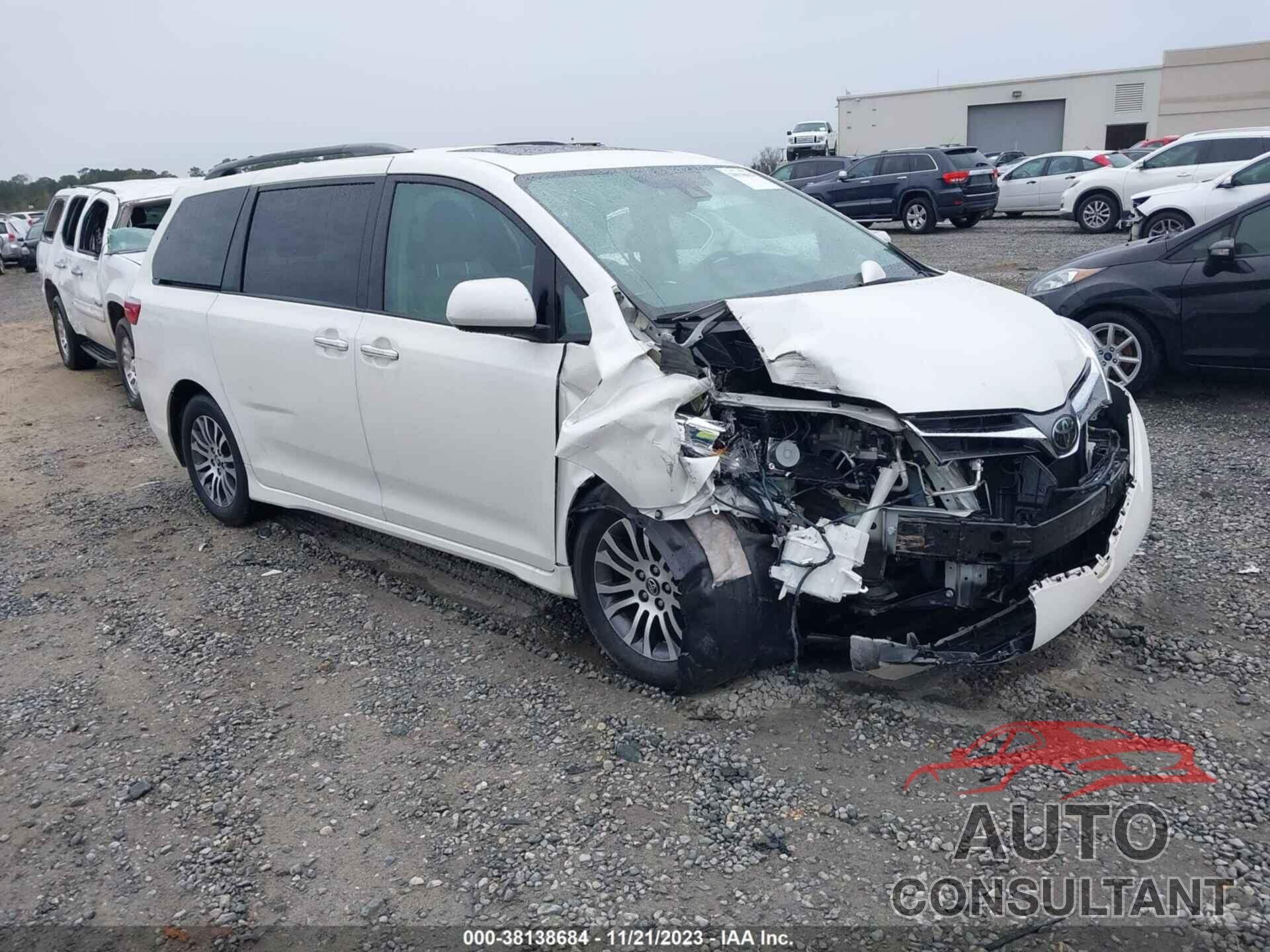 TOYOTA SIENNA 2018 - 5TDYZ3DC2JS950664