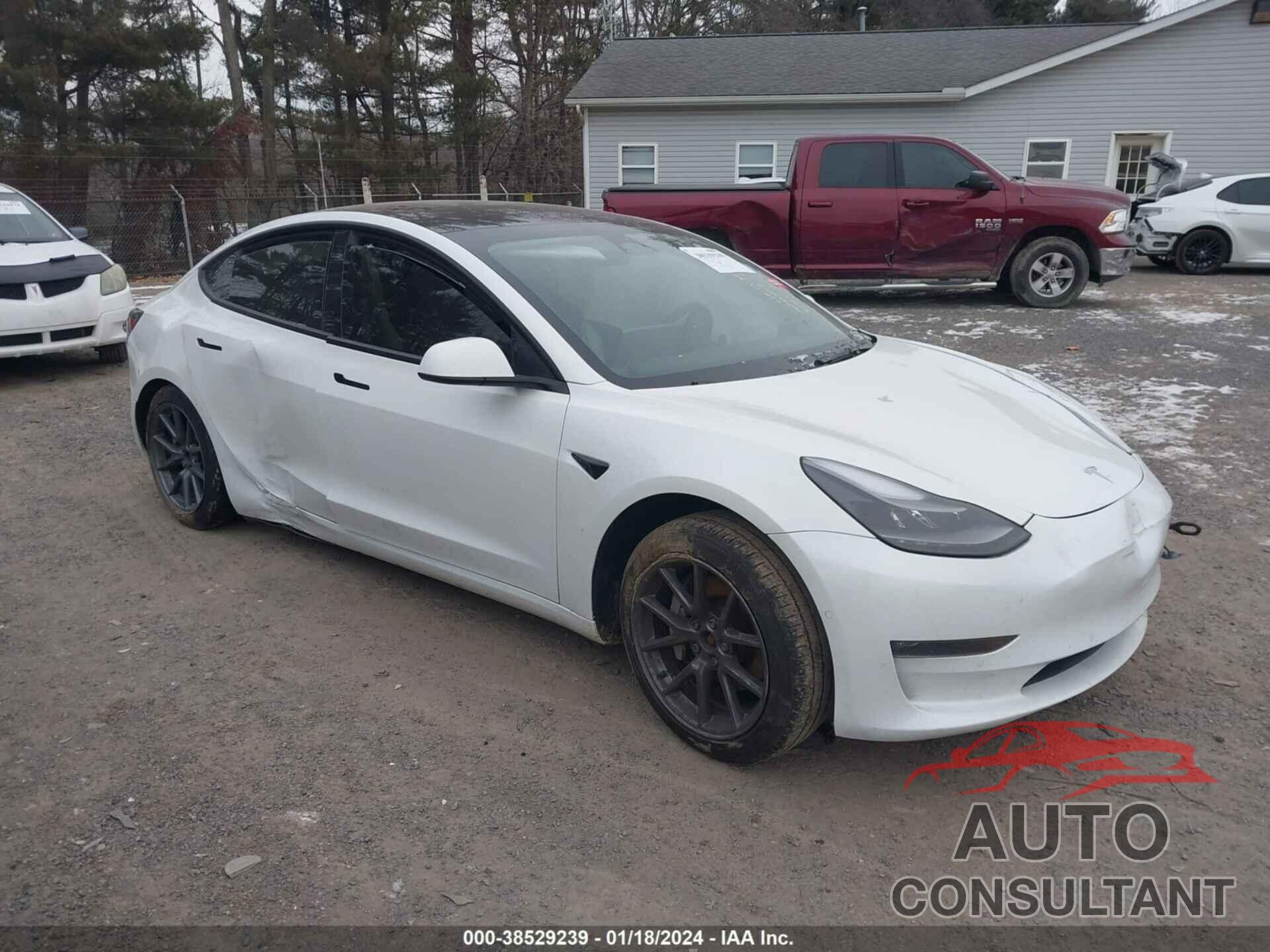 TESLA MODEL 3 2021 - 5YJ3E1EB5MF098528