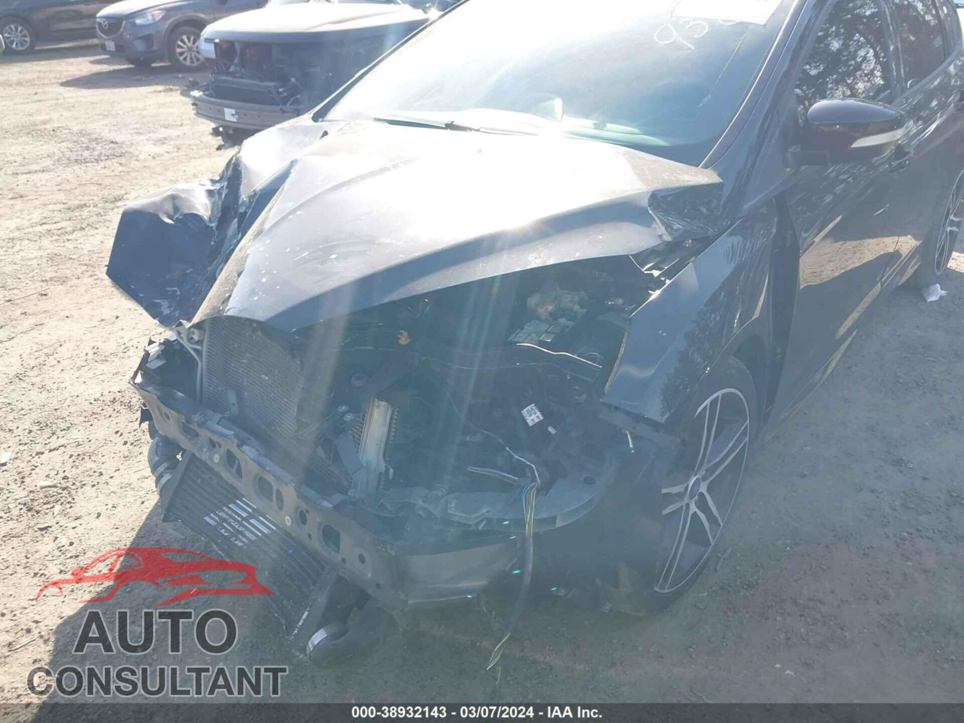 FORD FOCUS ST 2017 - 1FADP3L98HL319381