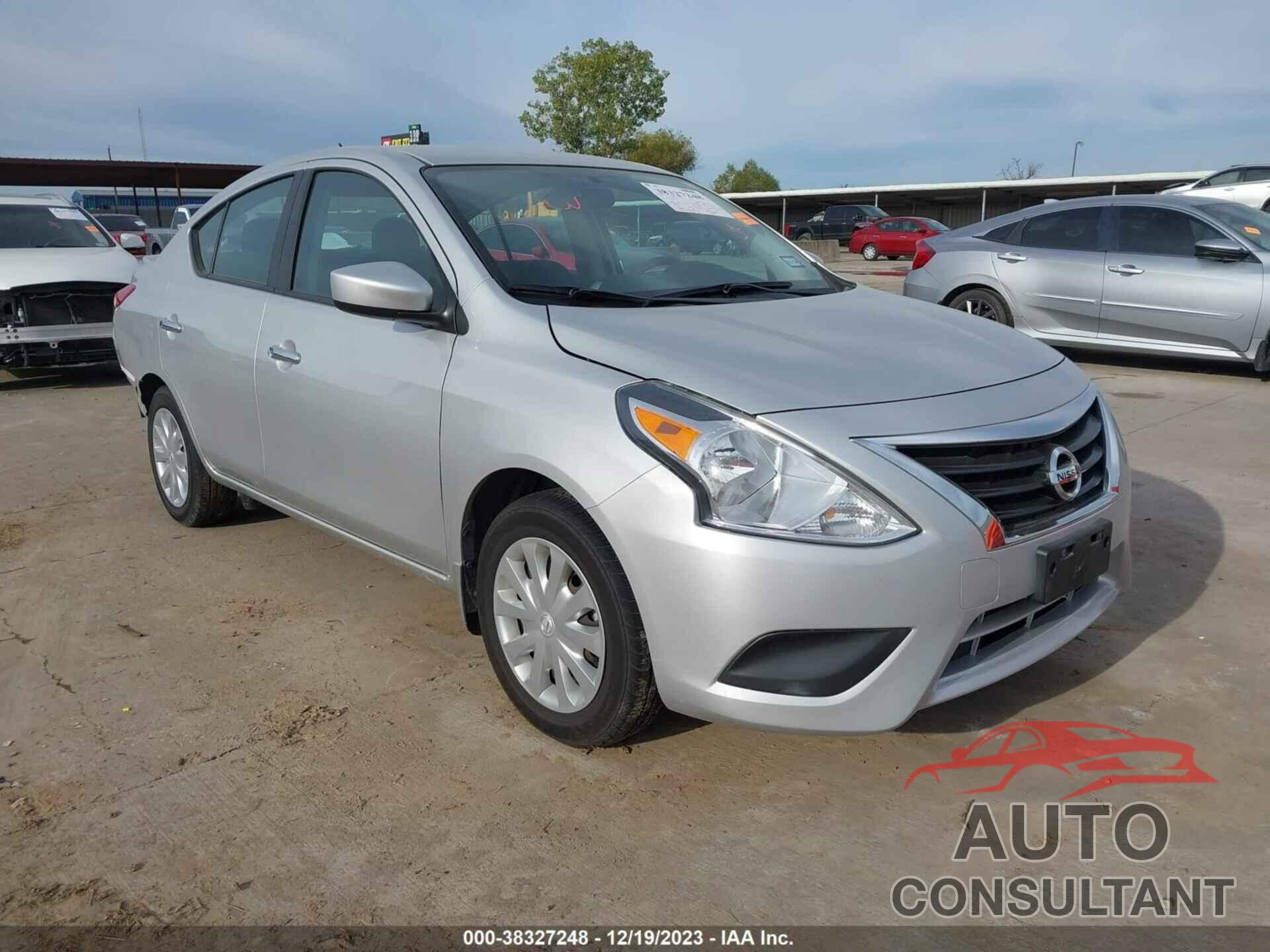 NISSAN VERSA 2017 - 3N1CN7AP6HK470463