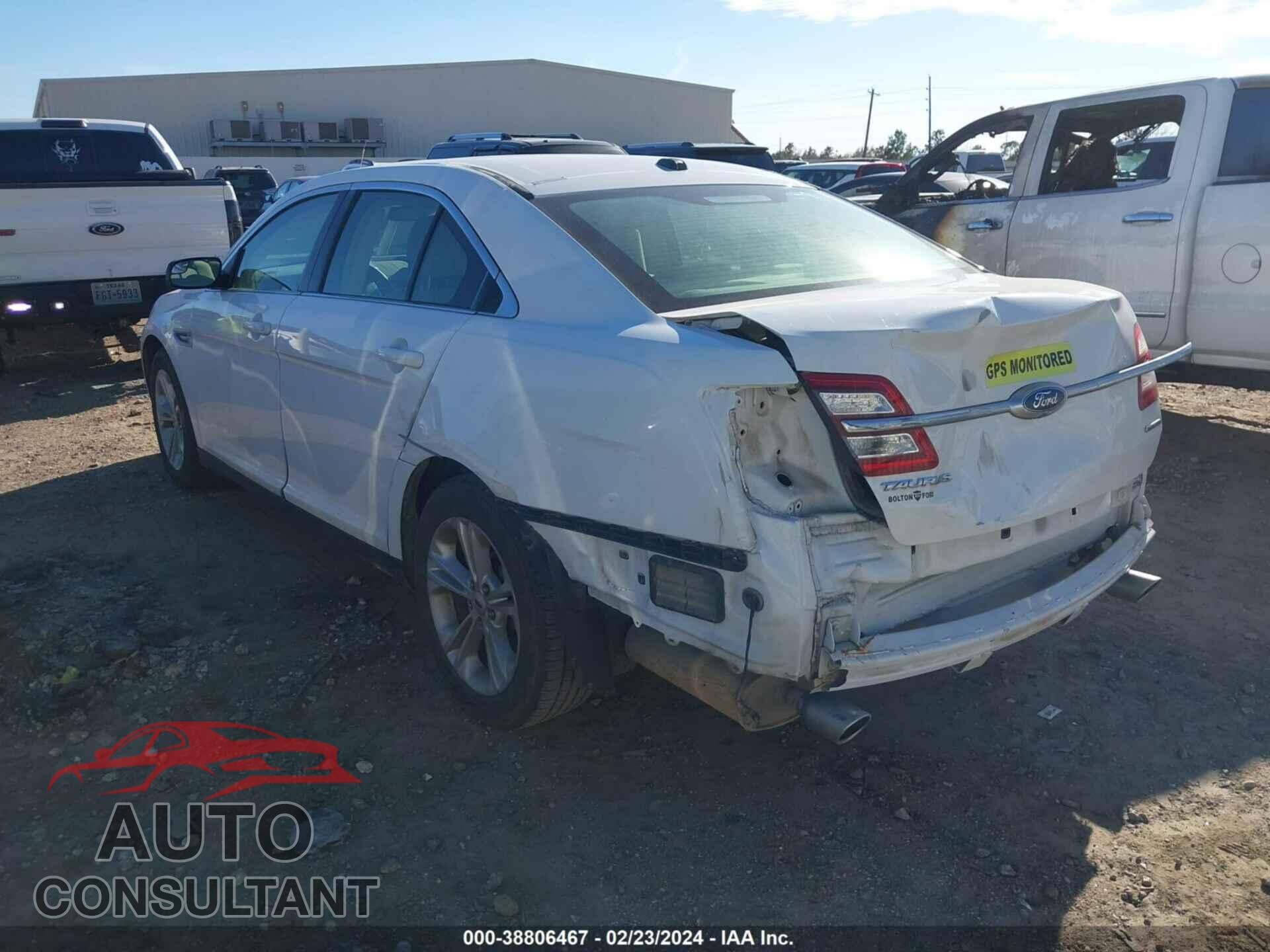 FORD TAURUS 2018 - 1FAHP2D88JG106561