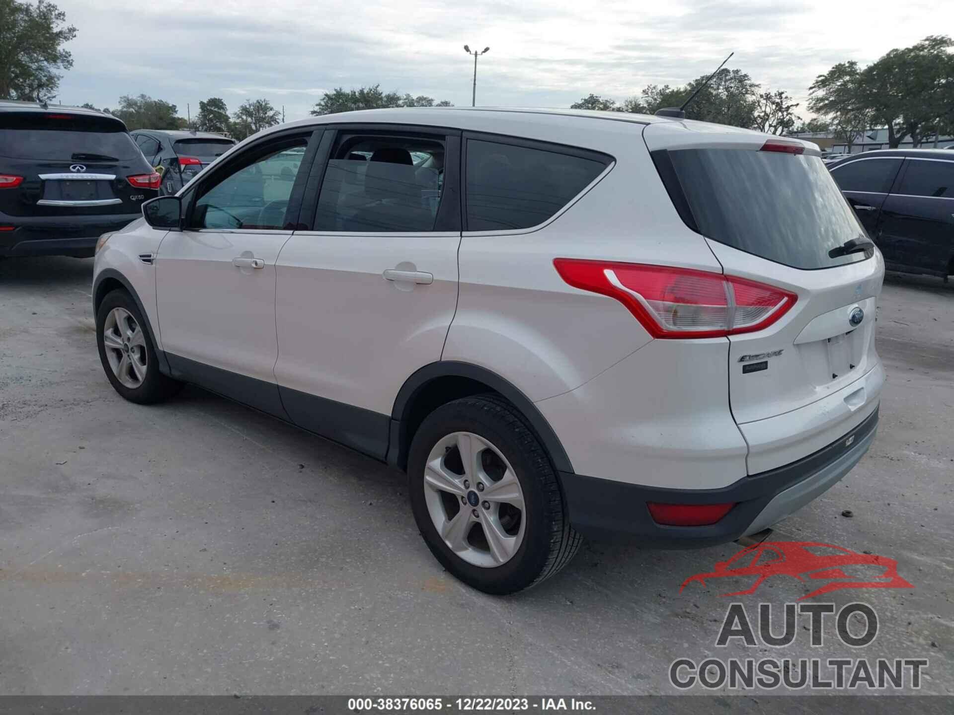 FORD ESCAPE 2016 - 1FMCU9G92GUC13153