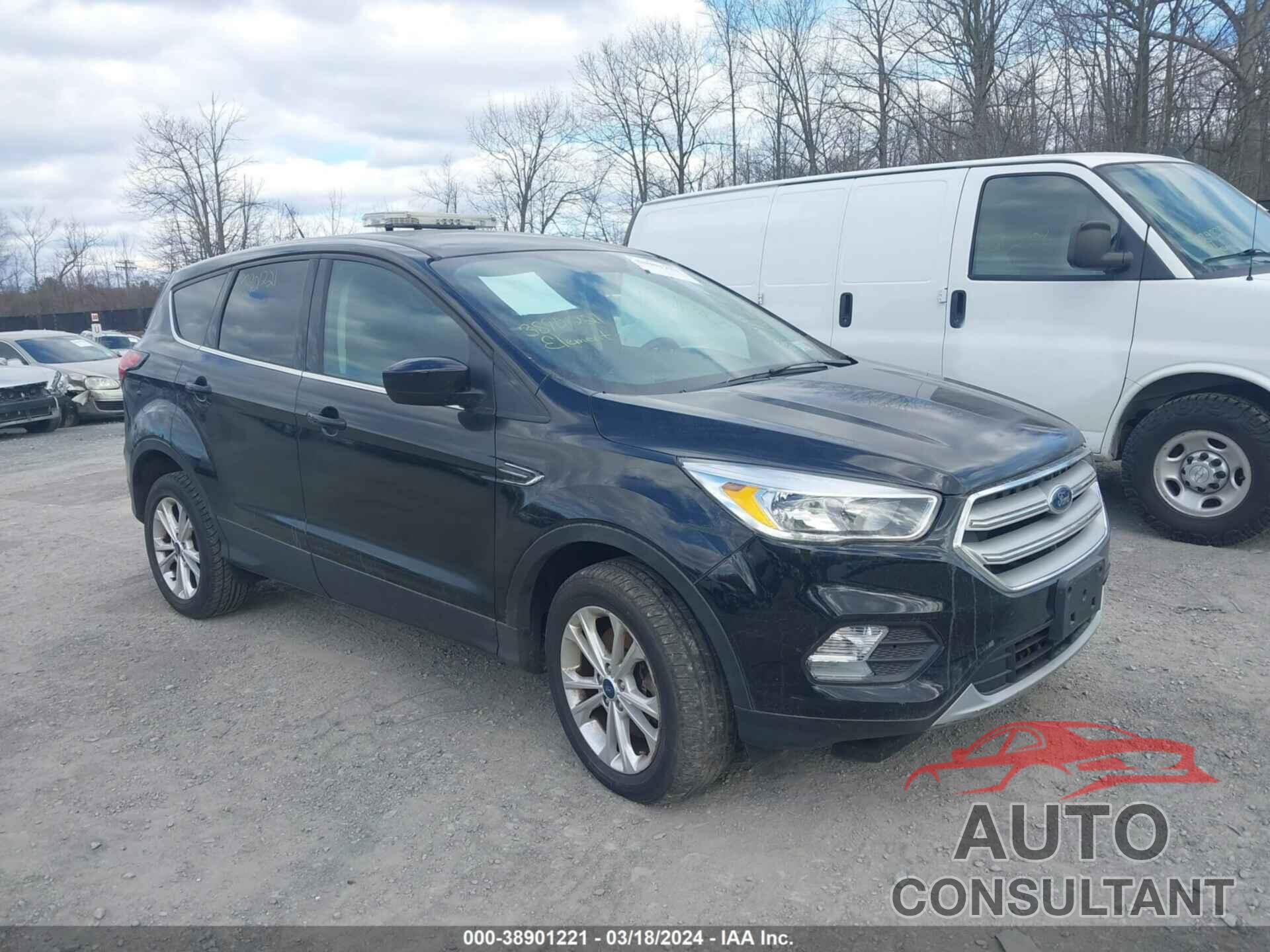 FORD ESCAPE 2019 - 1FMCU9GD9KUB38402