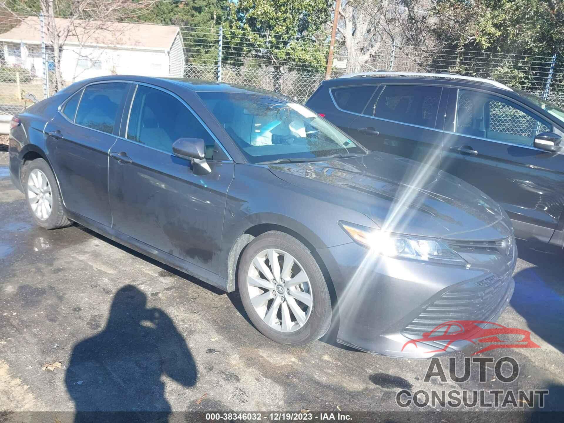 TOYOTA CAMRY 2018 - 4T1B11HKXJU530421
