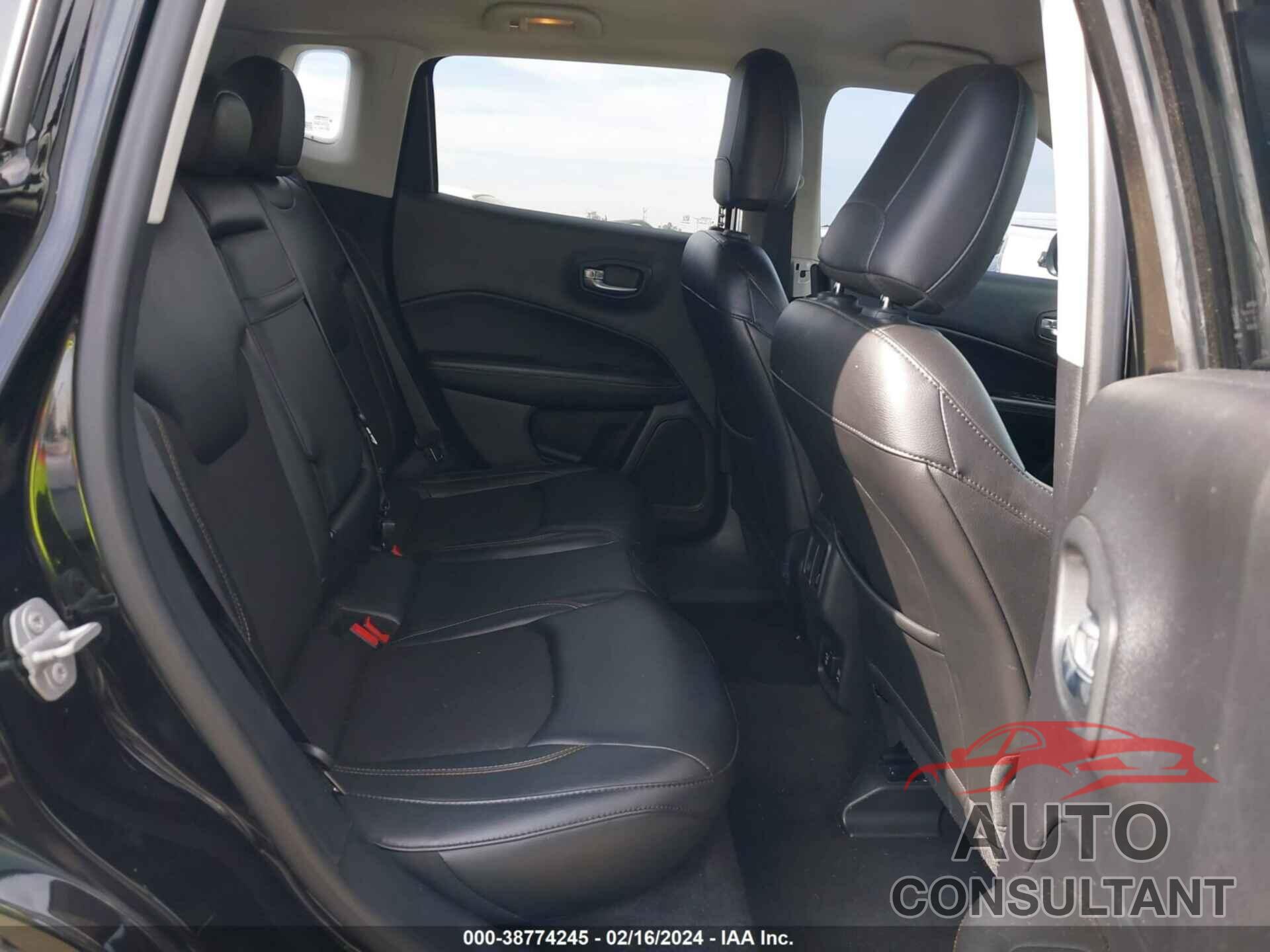 JEEP COMPASS 2018 - 3C4NJCBB9JT227663