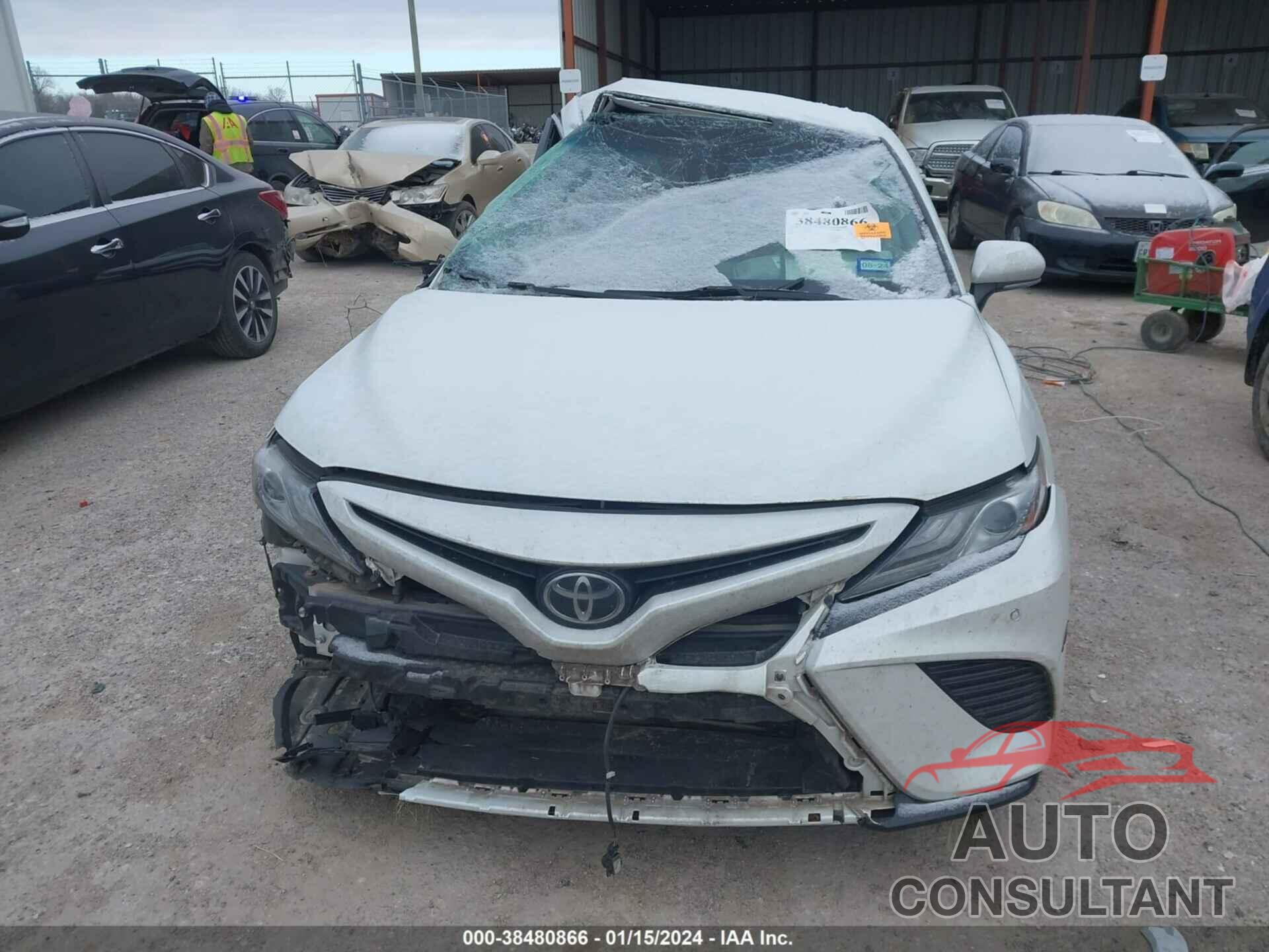 TOYOTA CAMRY 2018 - 4T1B61HK0JU063253