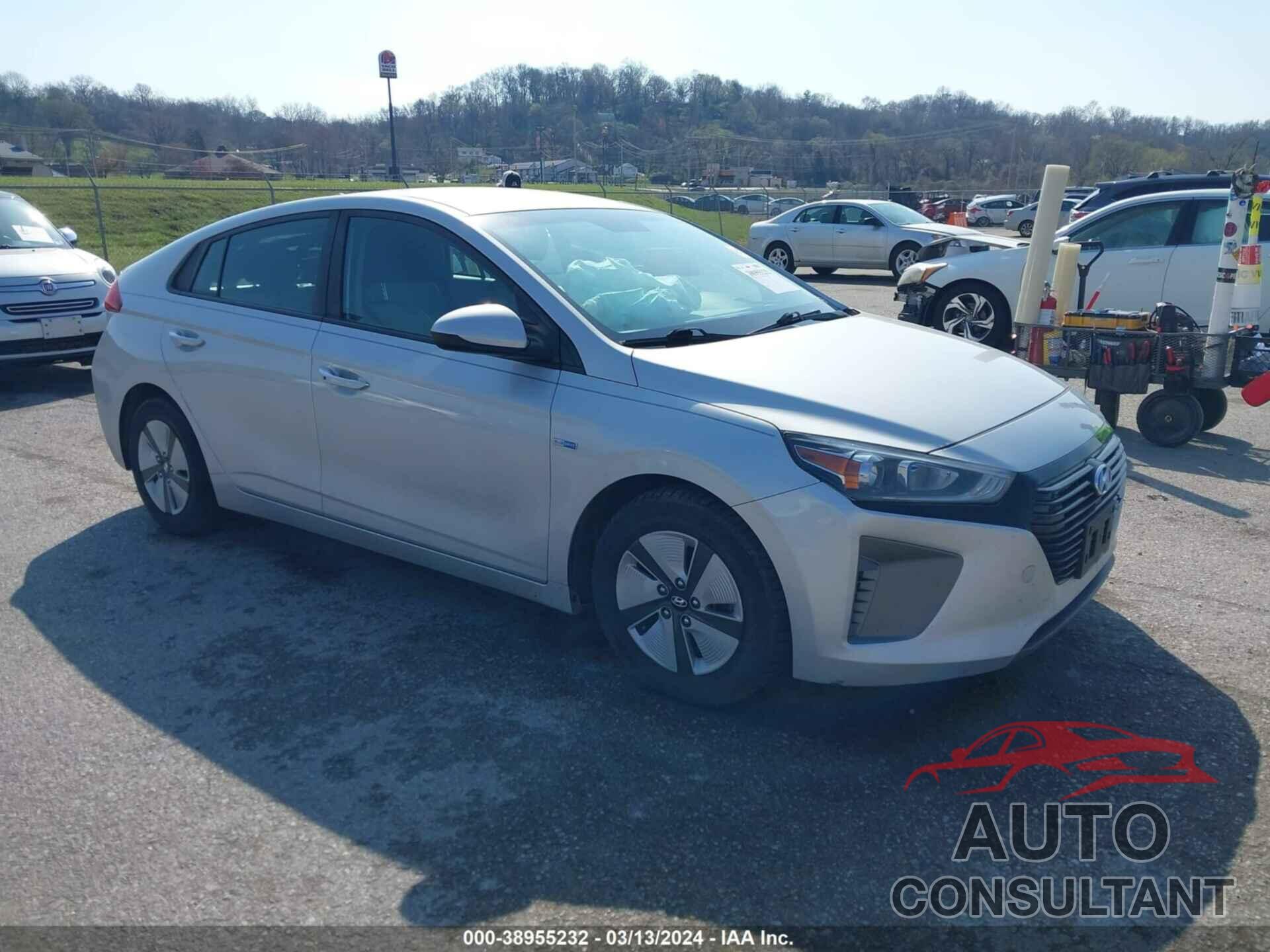 HYUNDAI IONIQ 2017 - KMHC65LC2HU057492