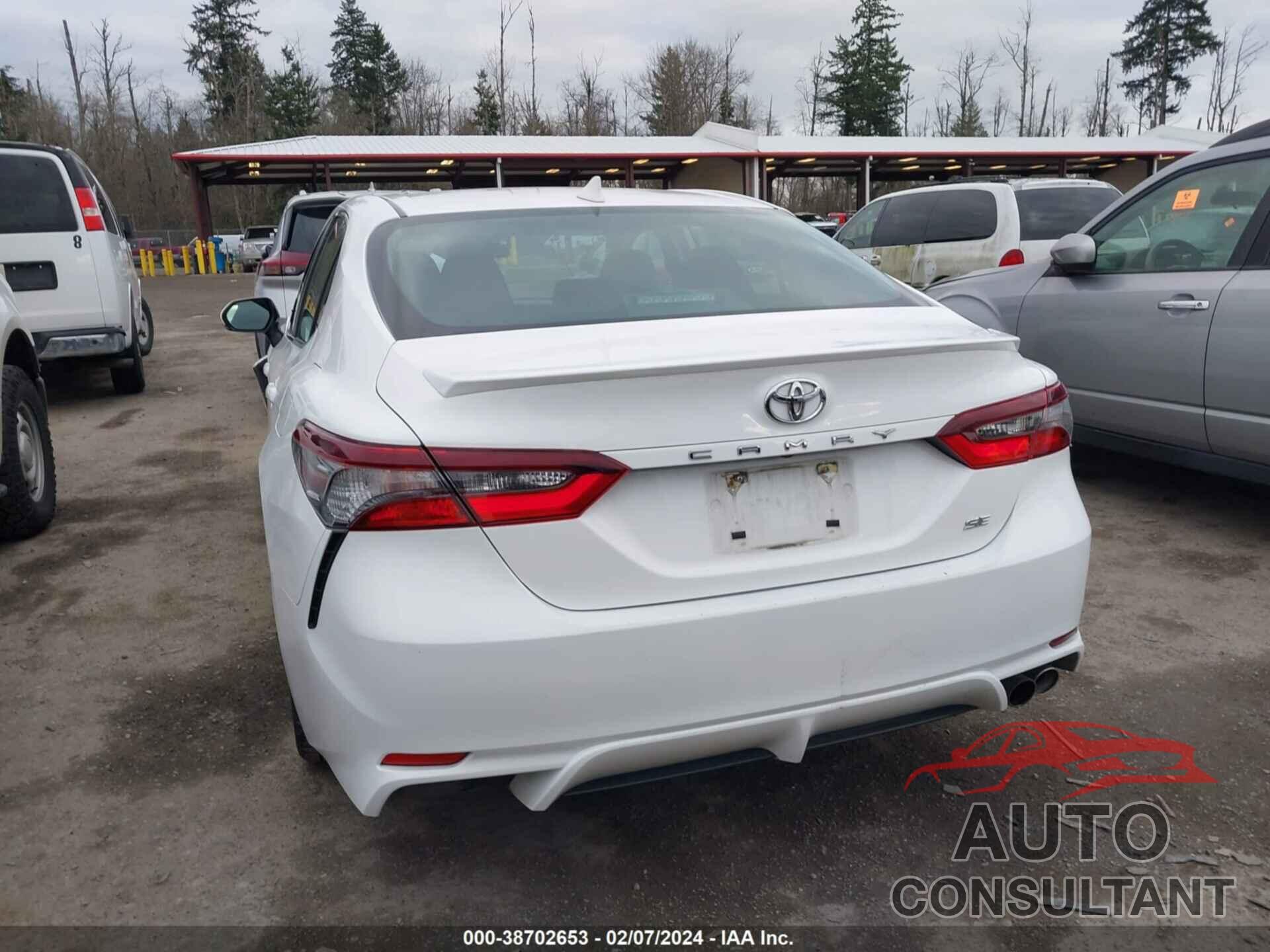 TOYOTA CAMRY 2022 - 4T1G11AKXNU050319