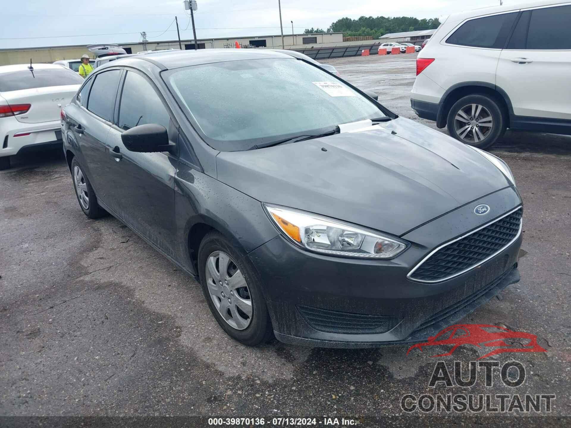 FORD FOCUS 2018 - 1FADP3E27JL215535