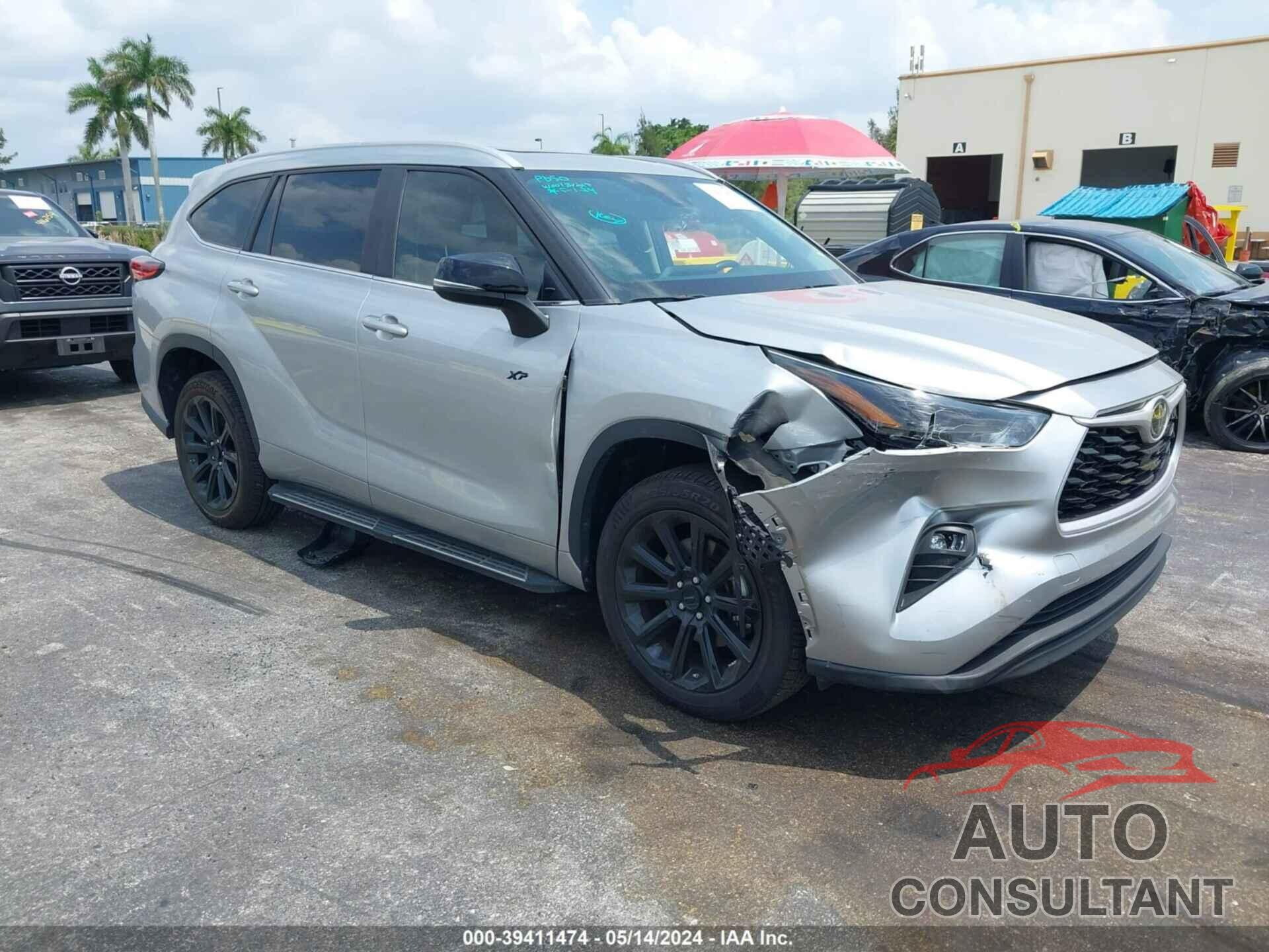 TOYOTA HIGHLANDER 2023 - 5TDKDRAH0PS013215