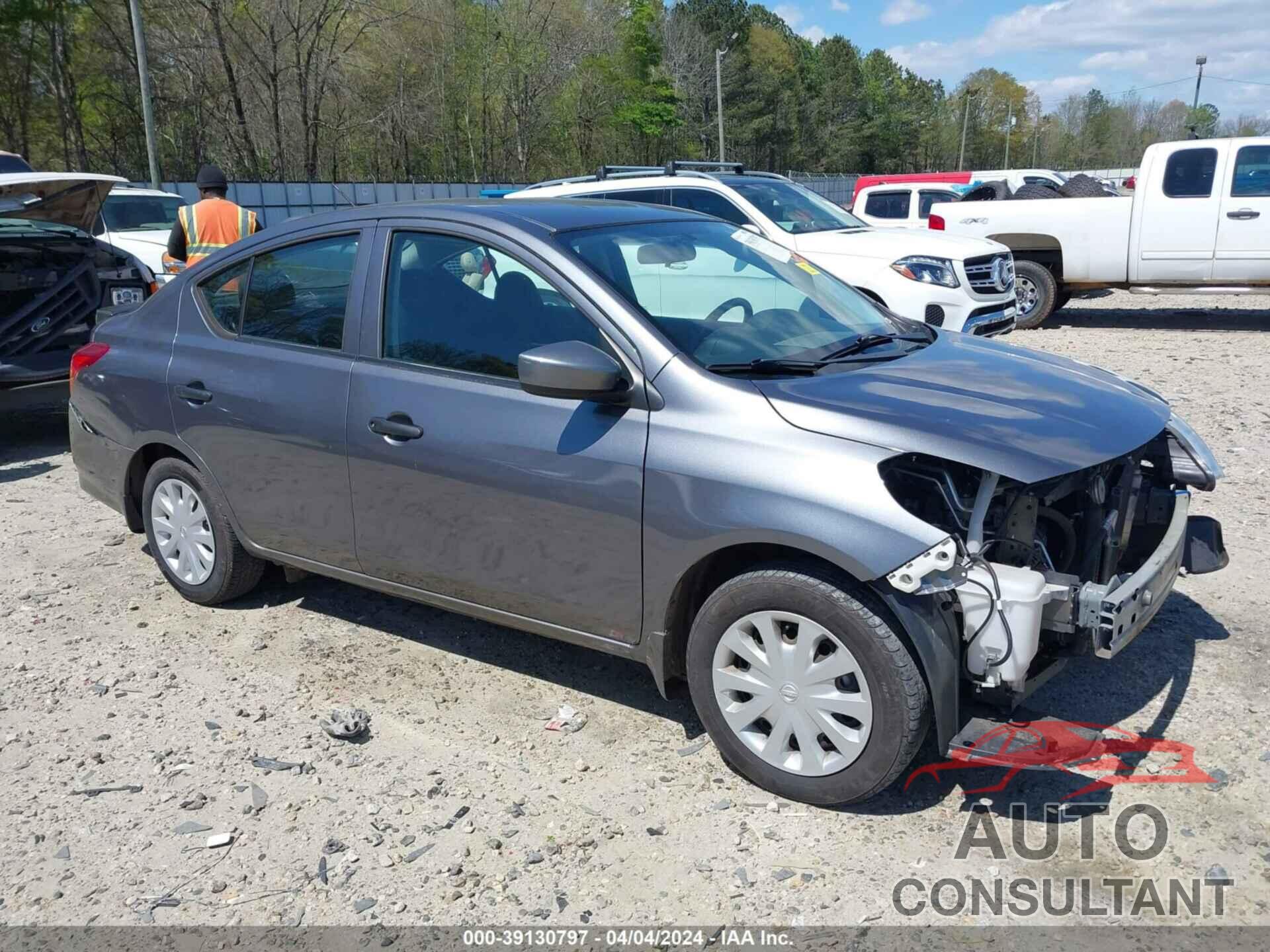 NISSAN VERSA 2017 - 3N1CN7AP9HL905826