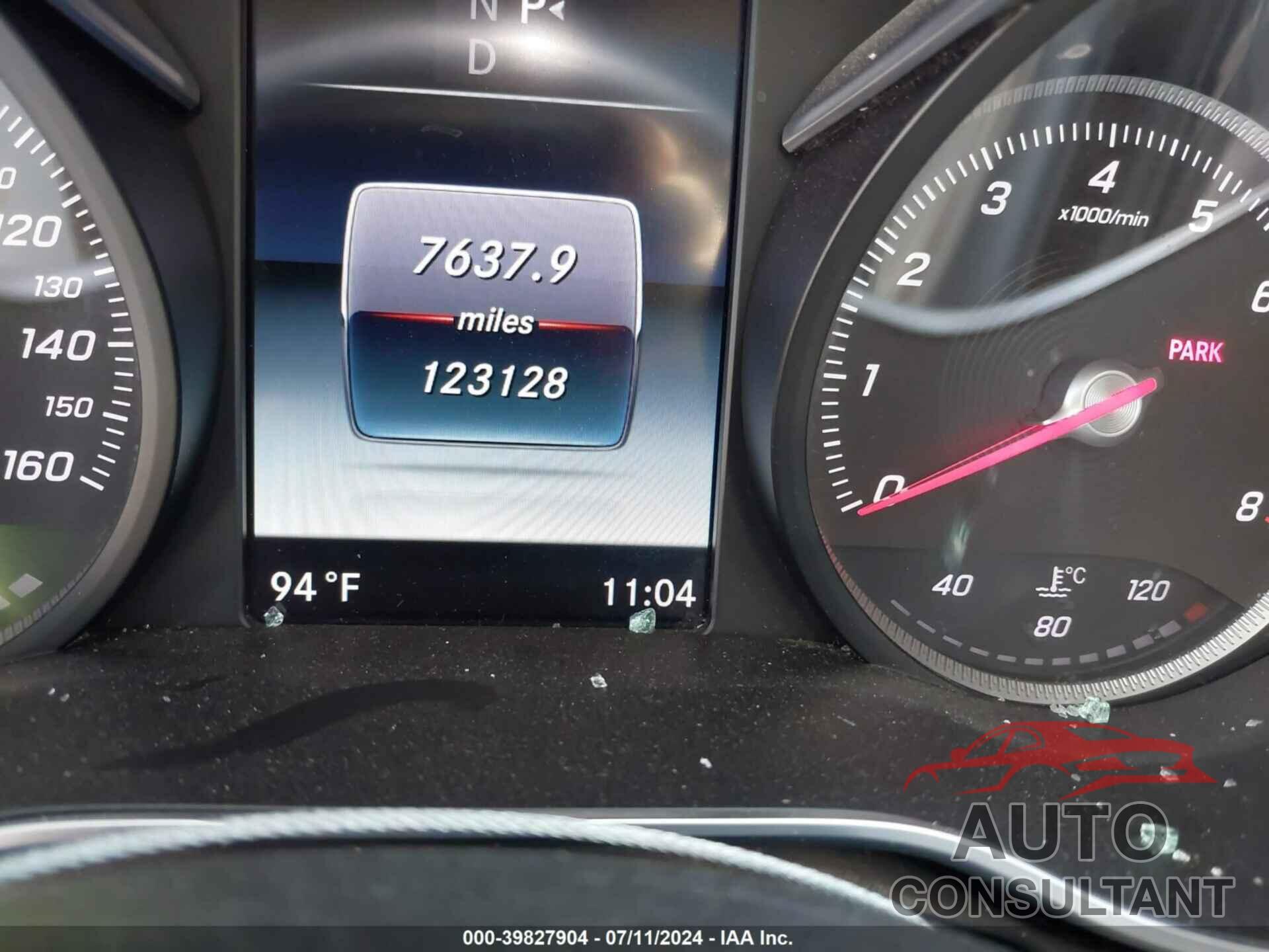 MERCEDES-BENZ C 300 2016 - 55SWF4JB8GU130537