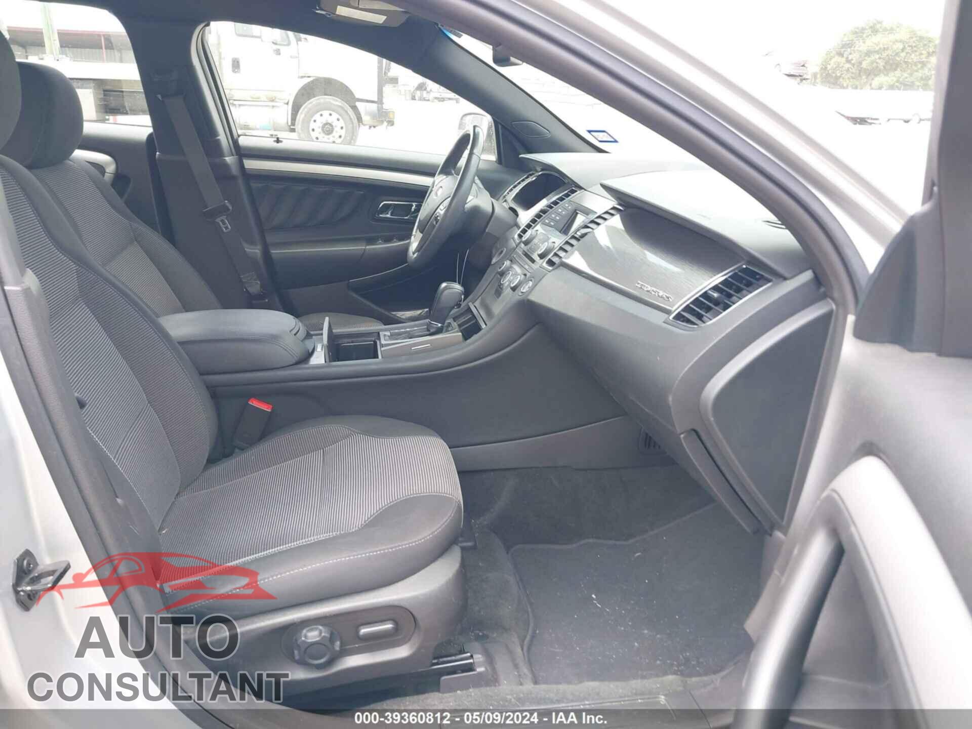 FORD TAURUS 2016 - 1FAHP2E8XGG102065