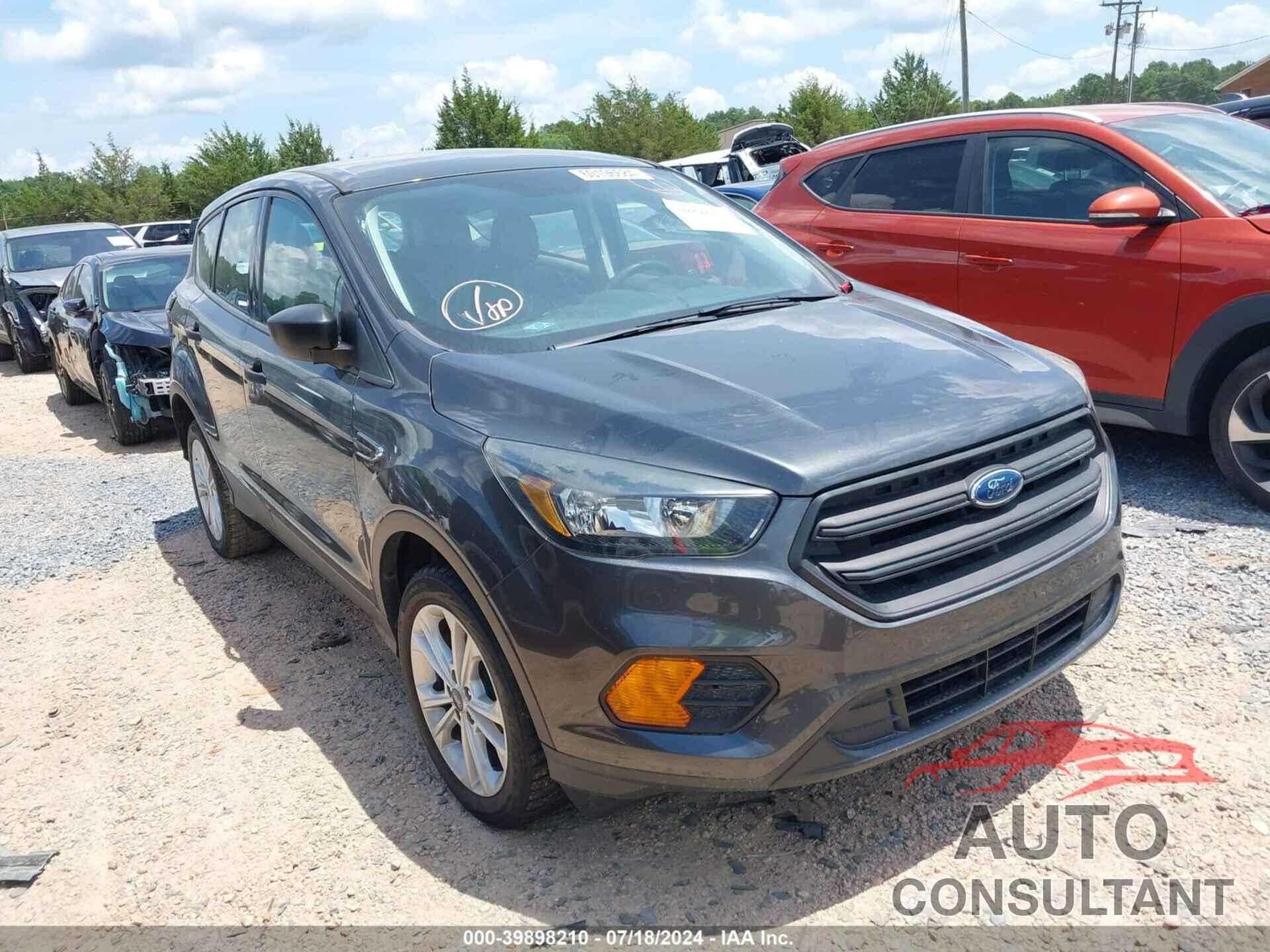 FORD ESCAPE 2018 - 1FMCU0F77JUB20101