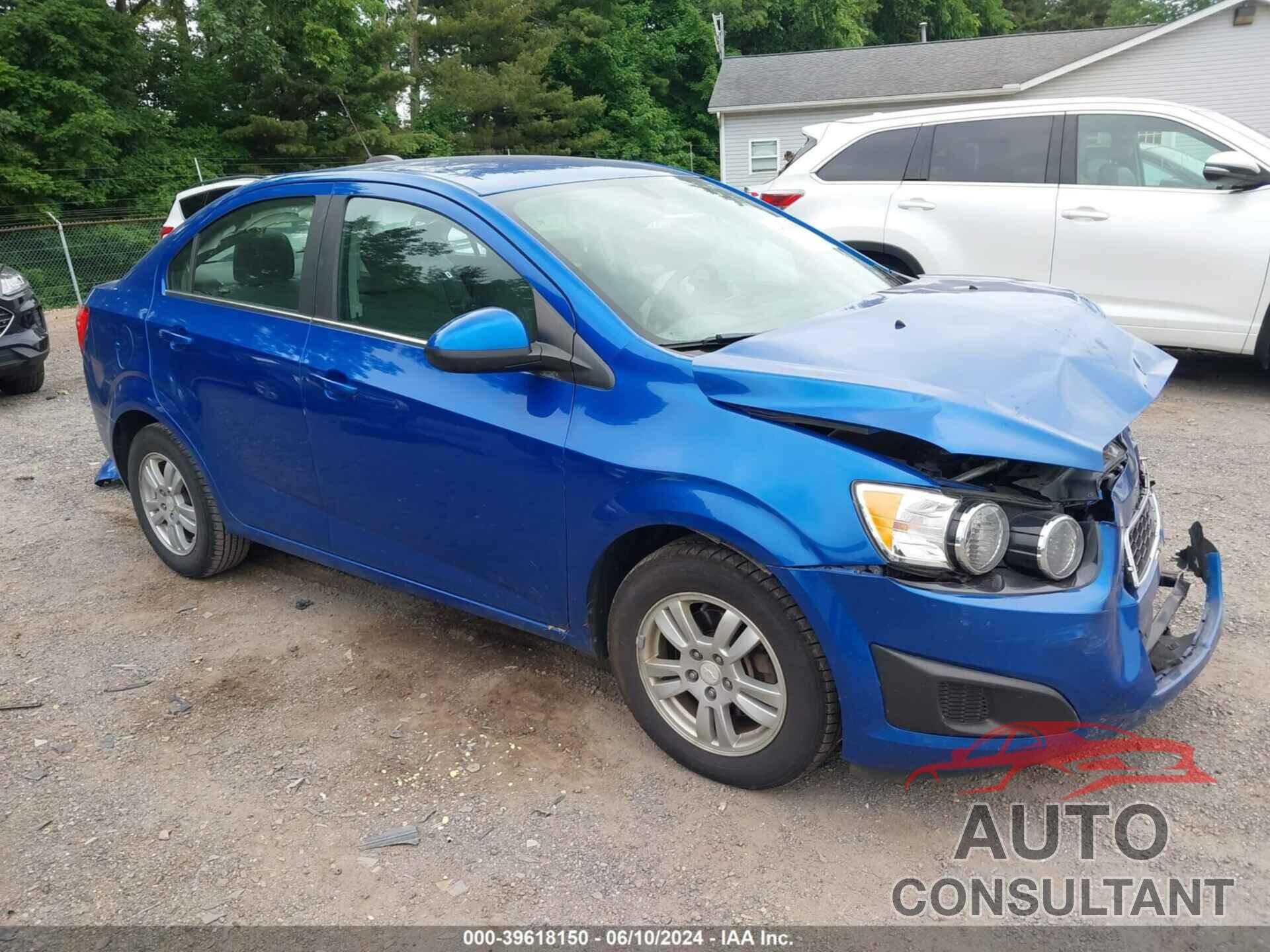 CHEVROLET SONIC 2016 - 1G1JC5SG7G4167101