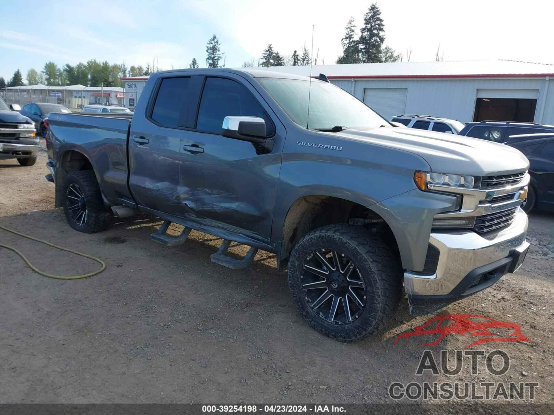 CHEVROLET SILVERADO 1500 2020 - 1GCRYDED1LZ171360