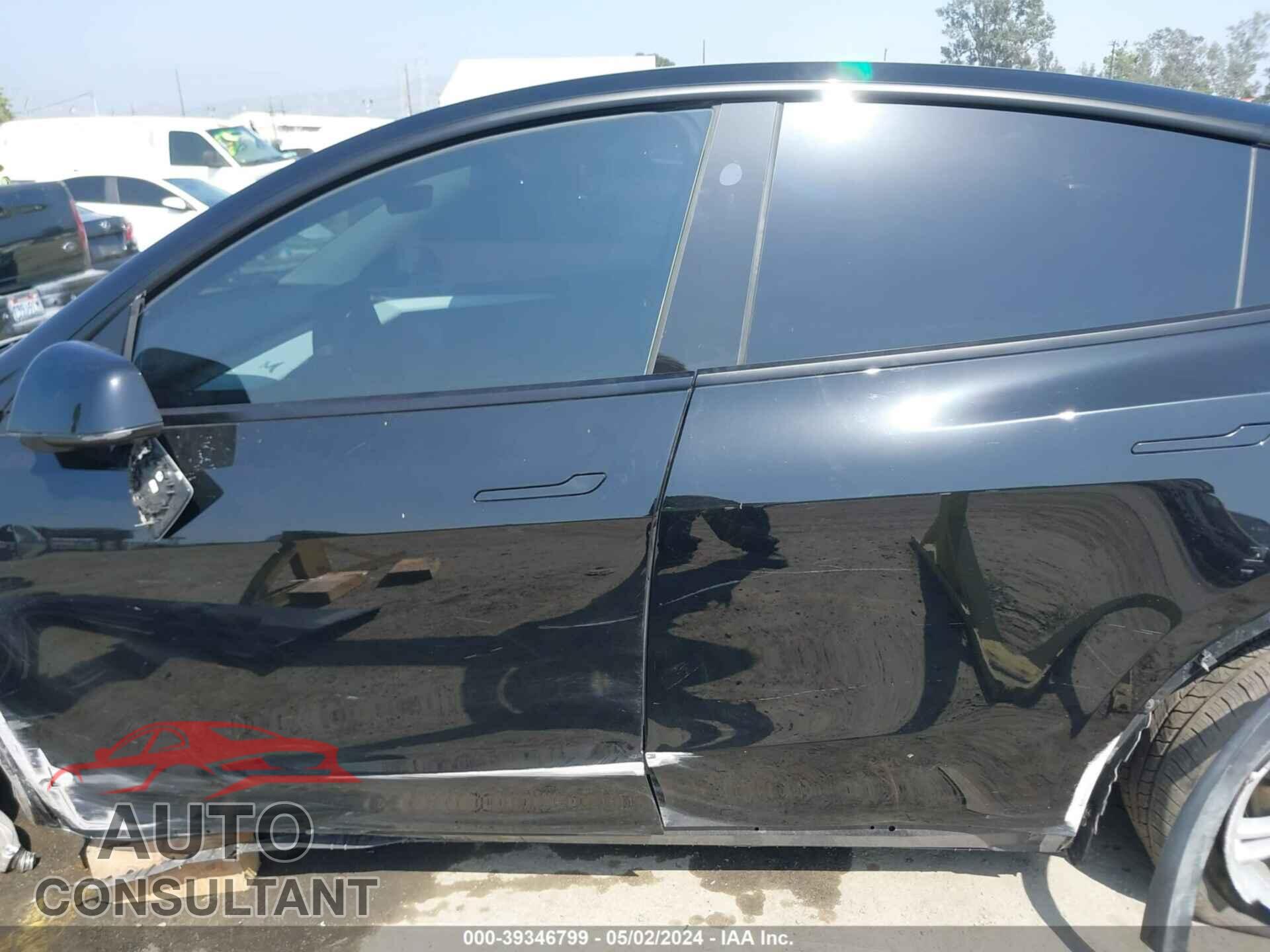 TESLA MODEL Y 2024 - 7SAYGDED1RF033785
