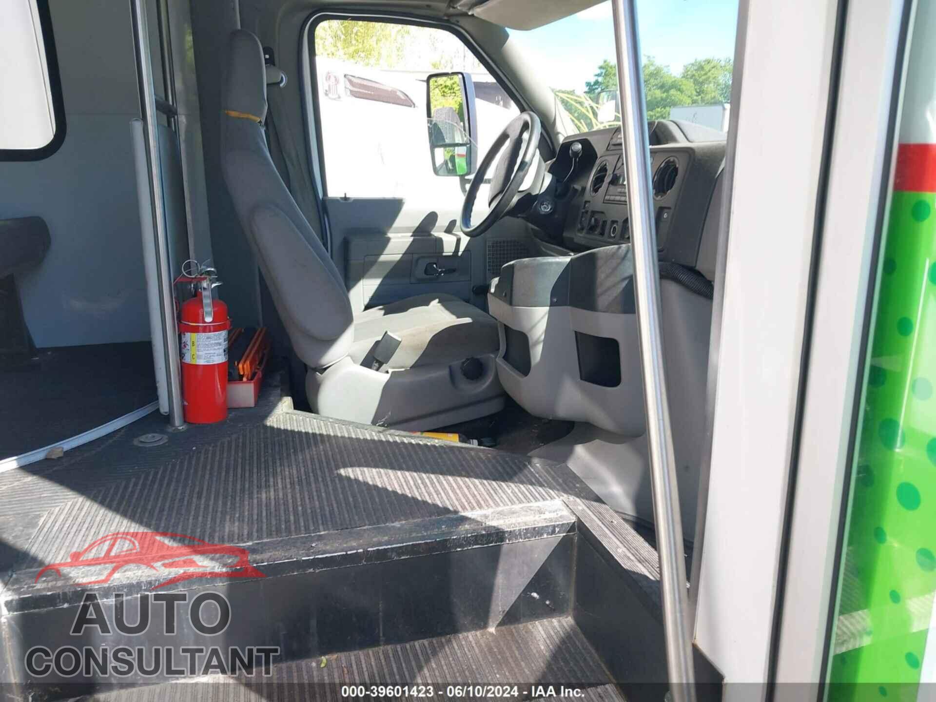 FORD E-350 CUTAWAY 2013 - 1FDEE3FLXDDA74532