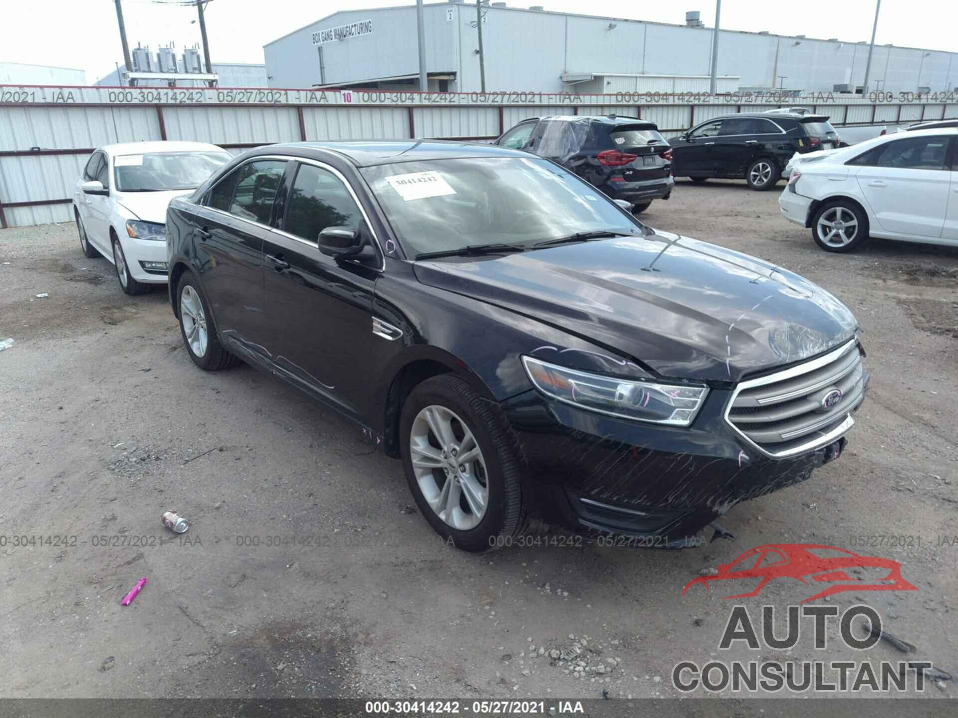 FORD TAURUS 2018 - 1FAHP2E84JG132136