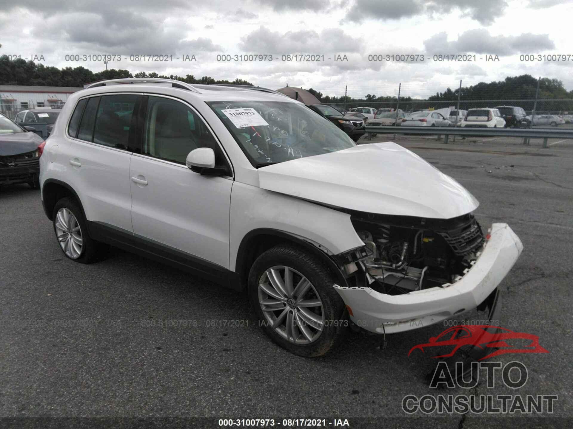 VOLKSWAGEN TIGUAN 2016 - WVGAV7AX1GW584468