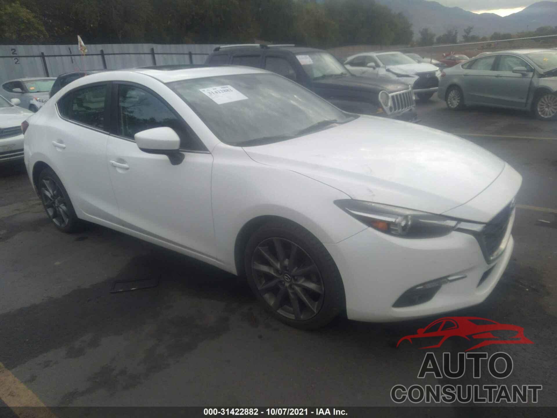 MAZDA MAZDA3 4-DOOR 2018 - 3MZBN1W35JM162655