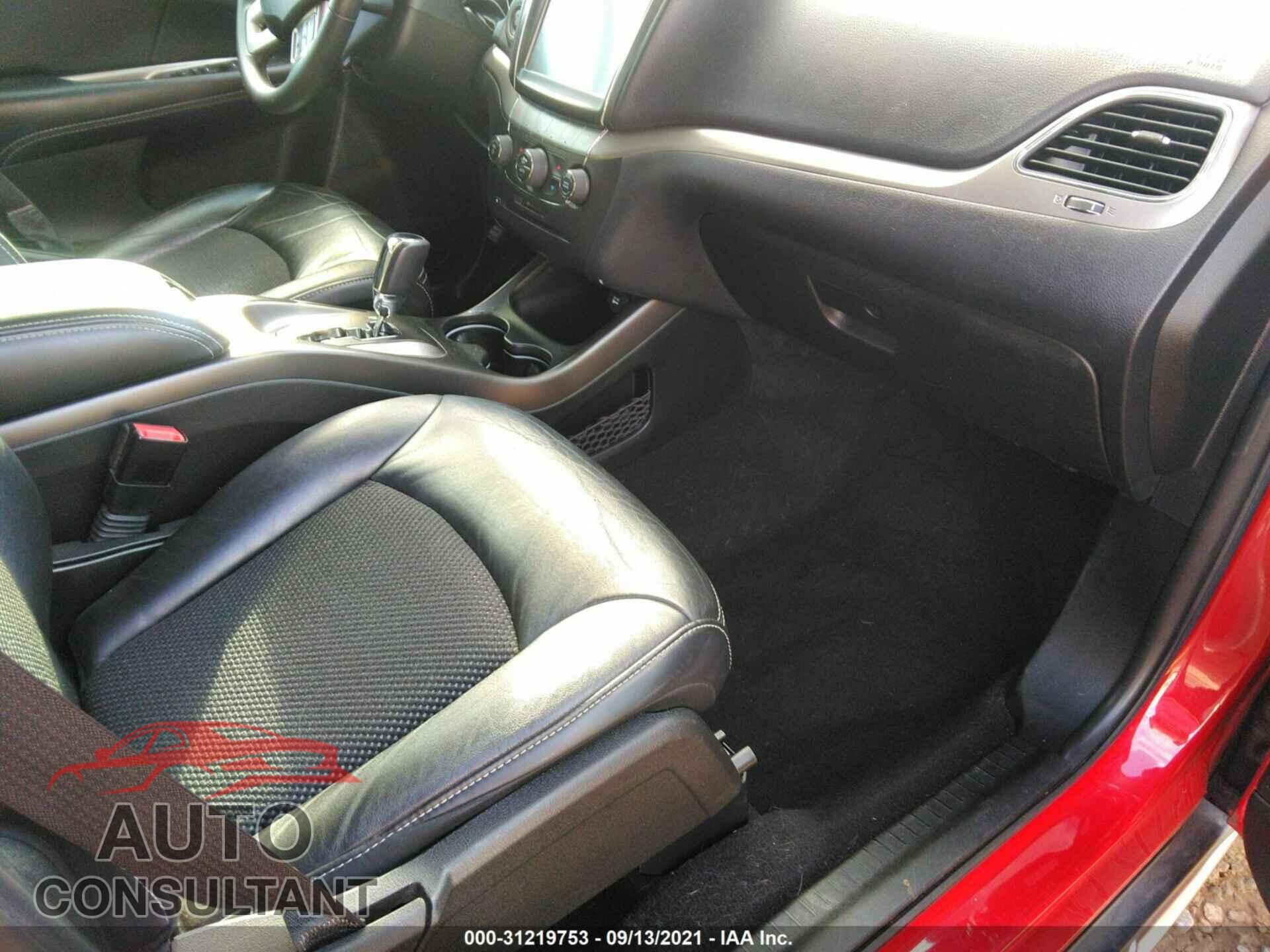 DODGE JOURNEY 2017 - 3C4PDCGG5HT617691