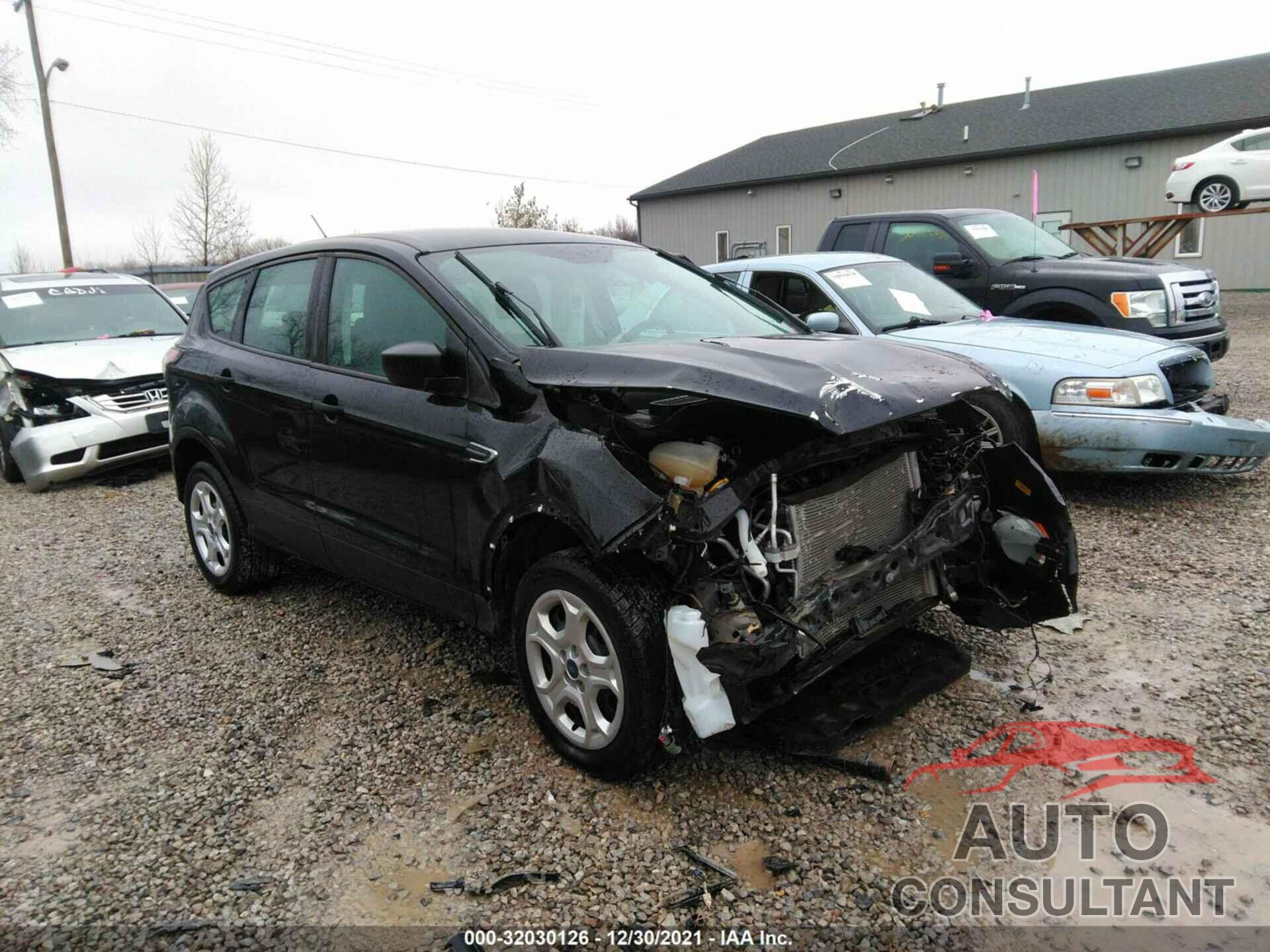 FORD ESCAPE 2017 - 1FMCU0F74HUB40008