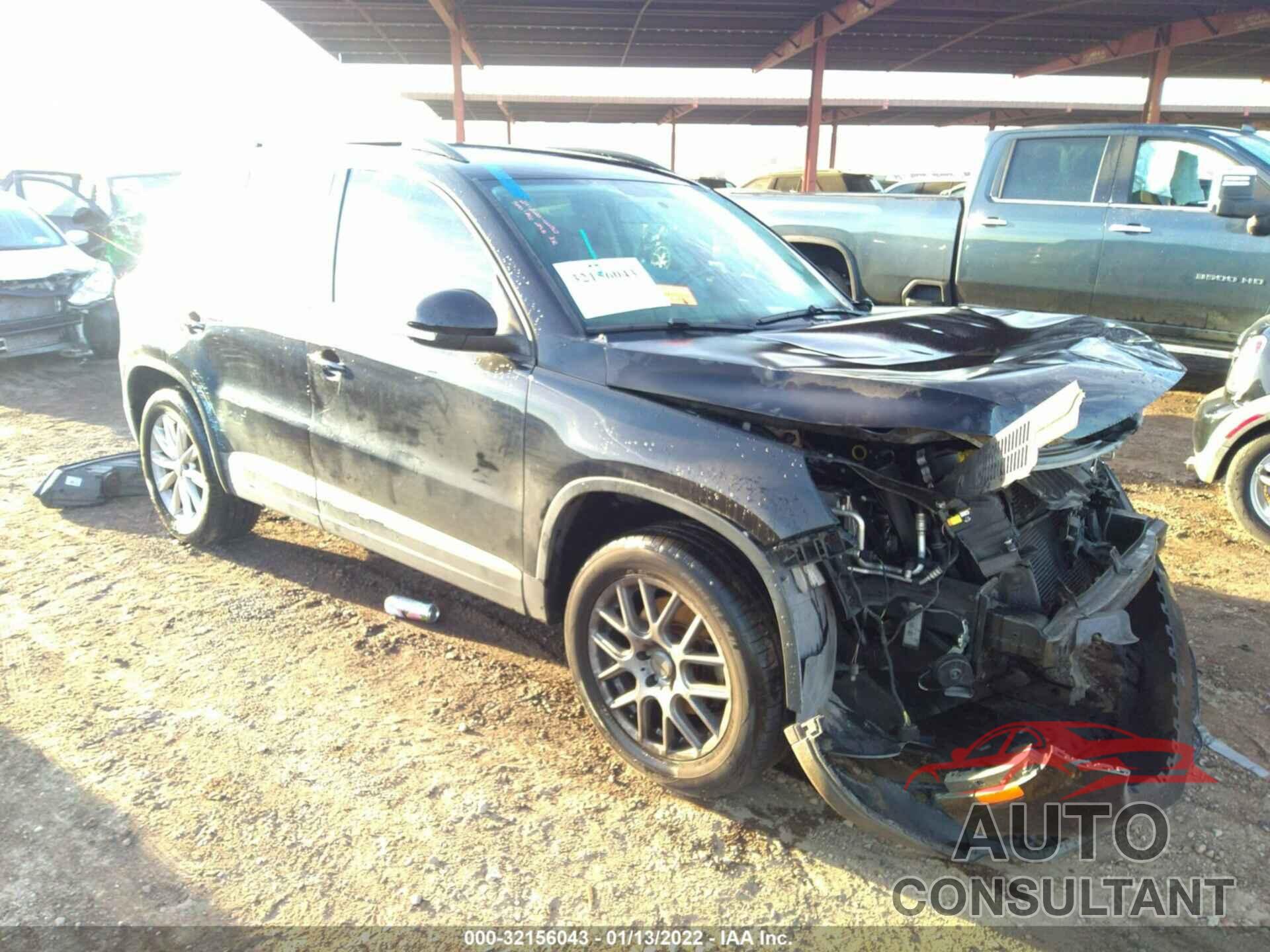 VOLKSWAGEN TIGUAN 2017 - WVGAV7AX7HK054997