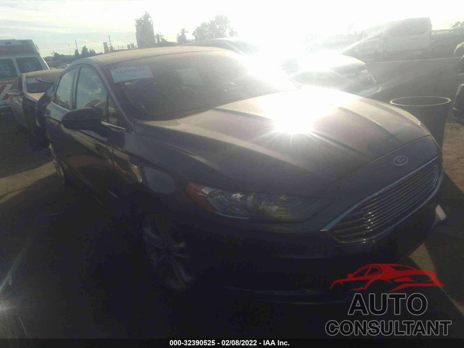 FORD FUSION HYBRID 2018 - 3FA6P0LU8JR147386