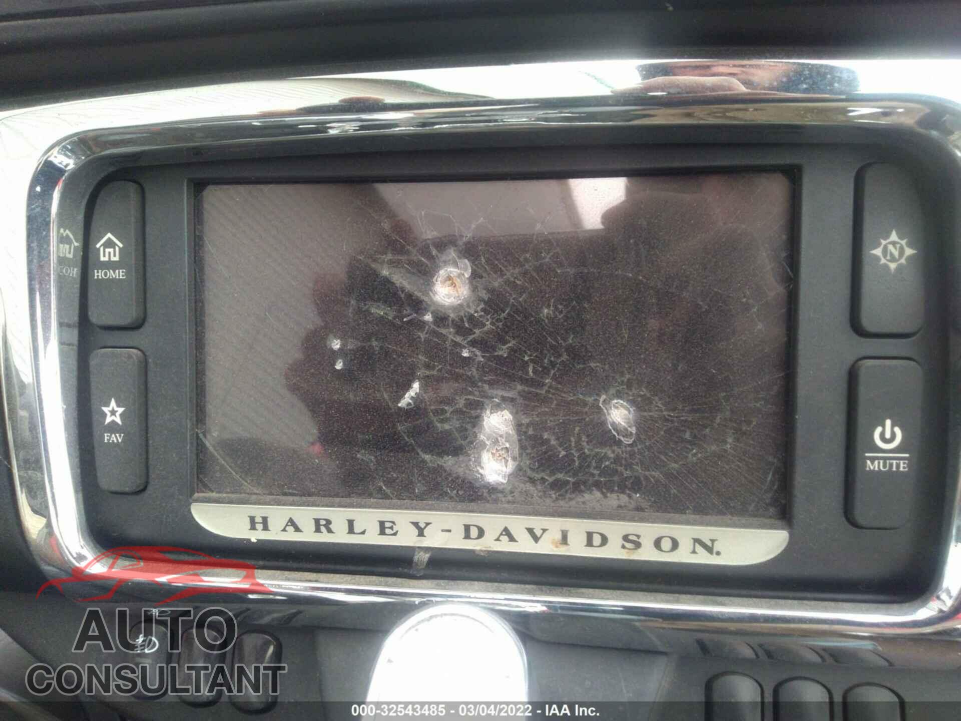 HARLEY-DAVIDSON FLHTCU 2015 - 1HD1FCM15FB608387