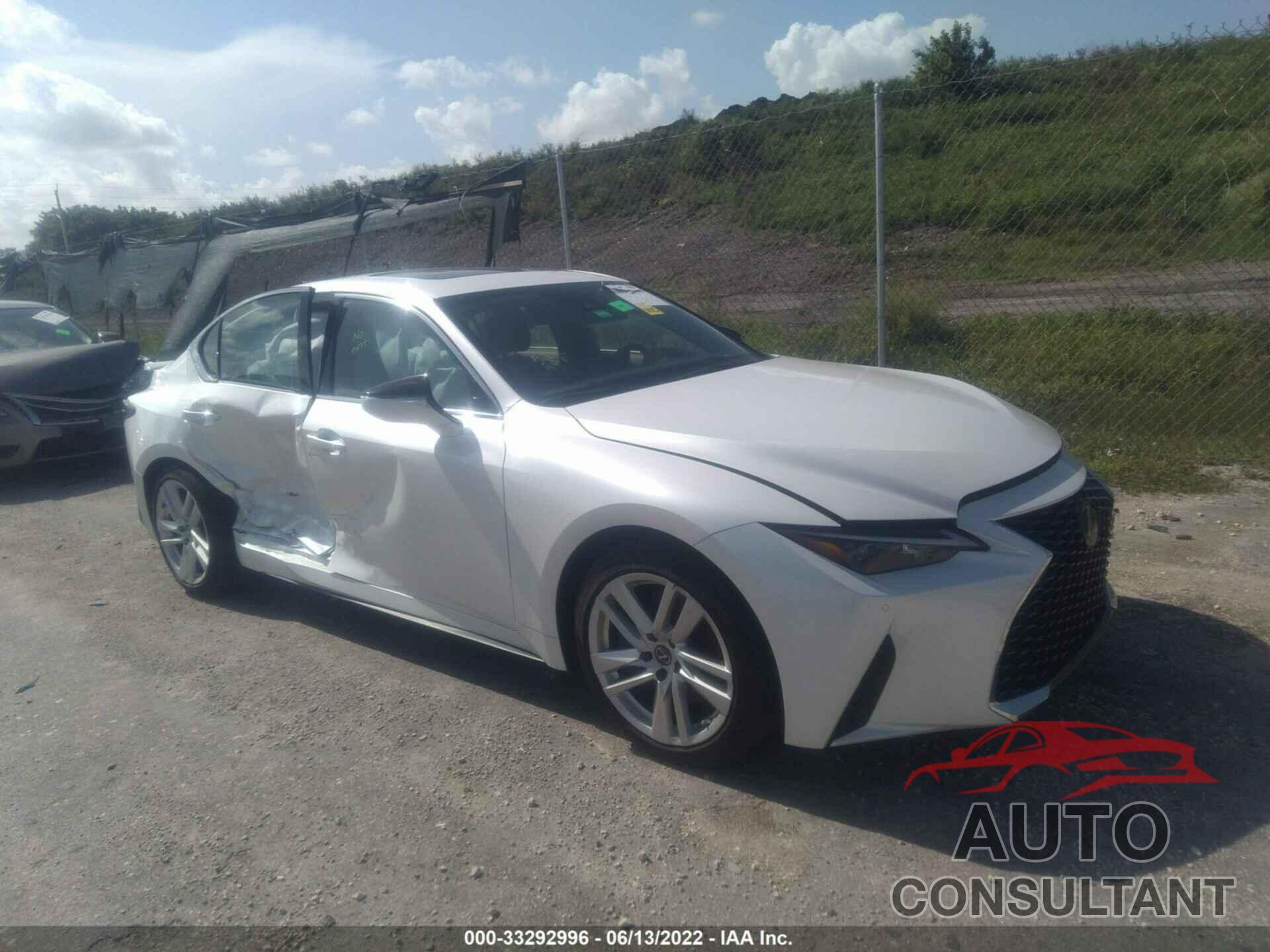 LEXUS IS 2021 - JTHCA1D22M5111877